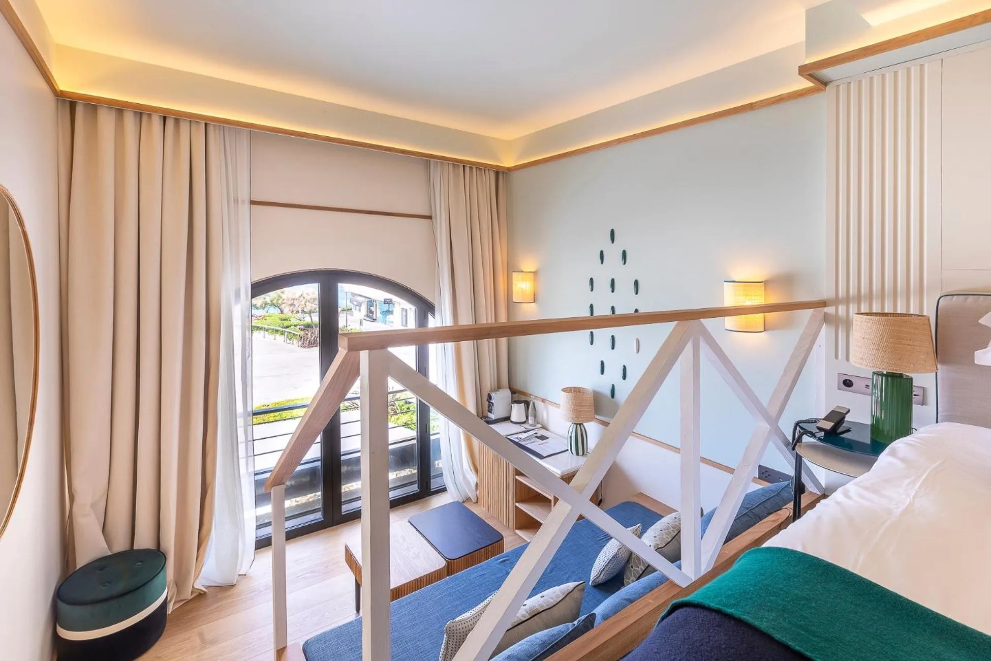 Bedroom, Bed in Hôtel Le Café de Paris