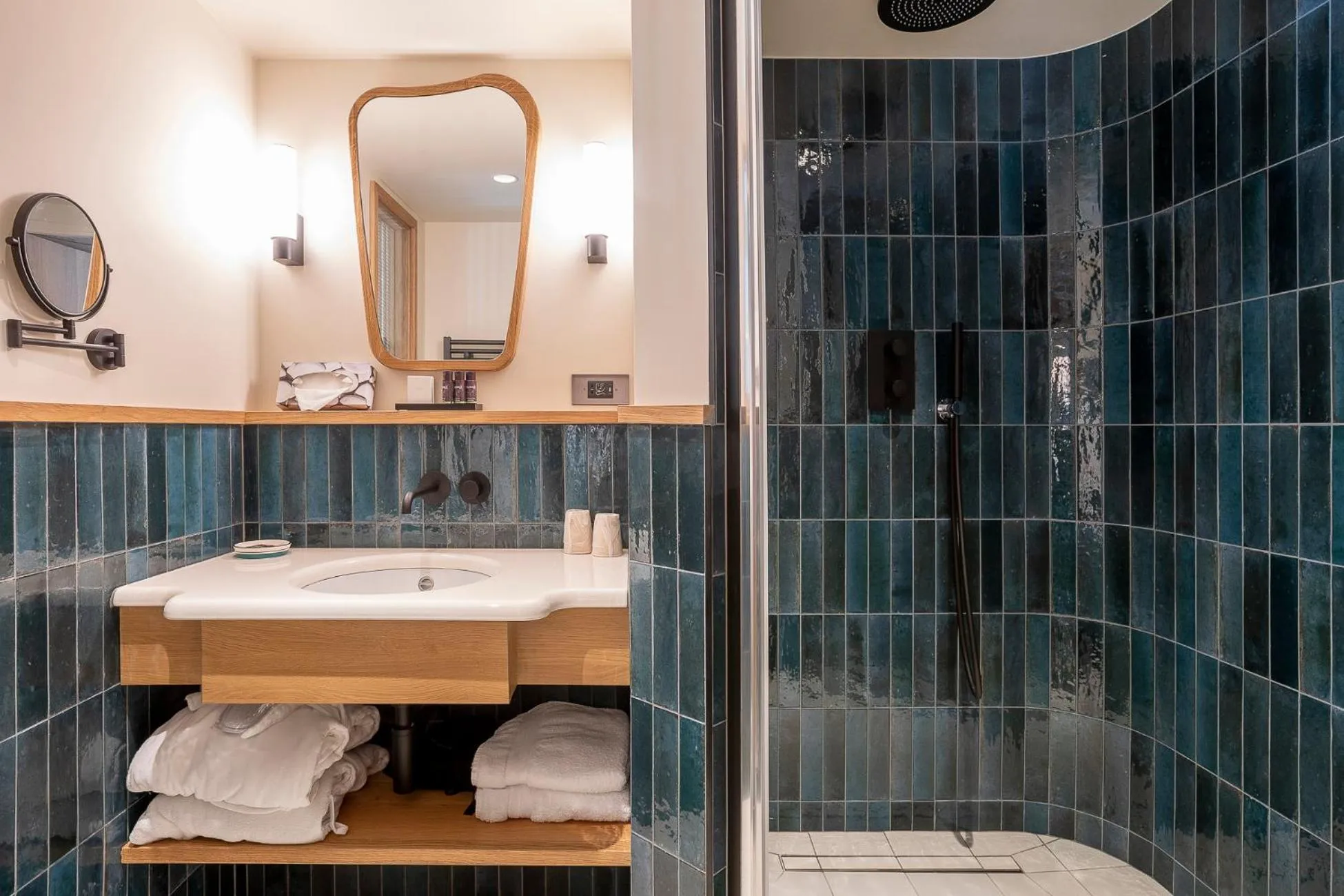 Bathroom in Hôtel Le Café de Paris
