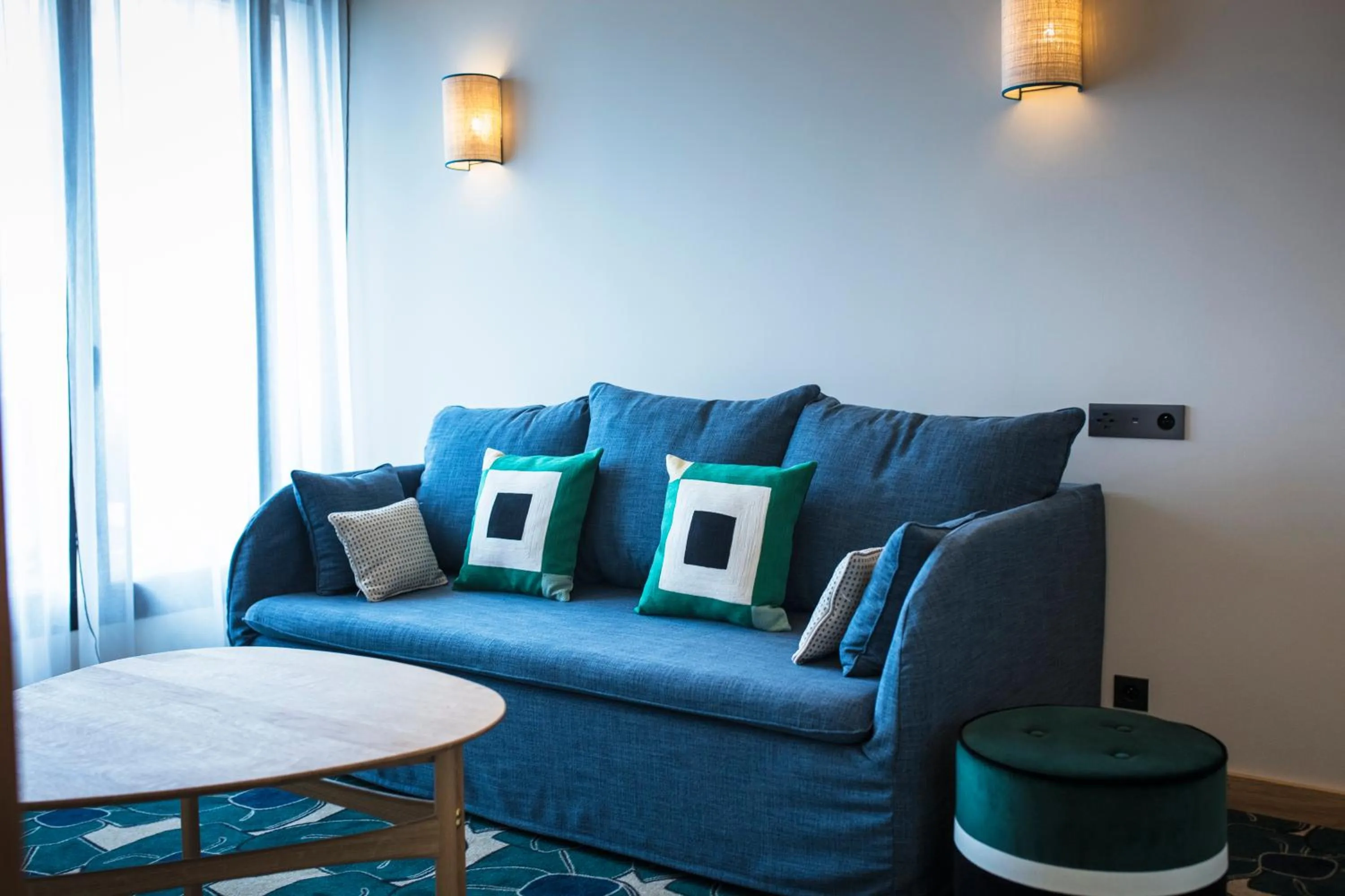 Bedroom in Hôtel Le Café de Paris
