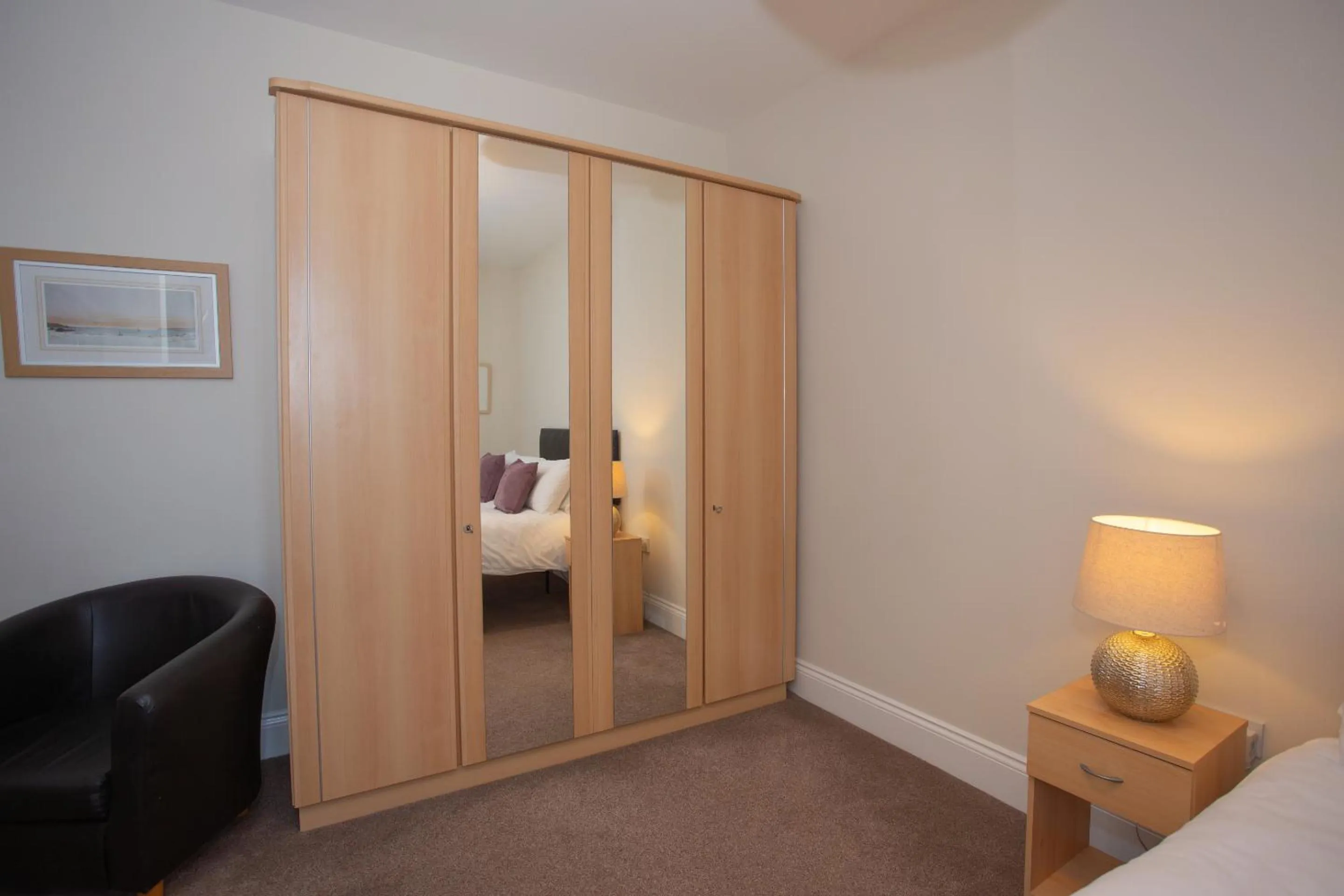 Bedroom, Bed in Norton Serviced Apartments