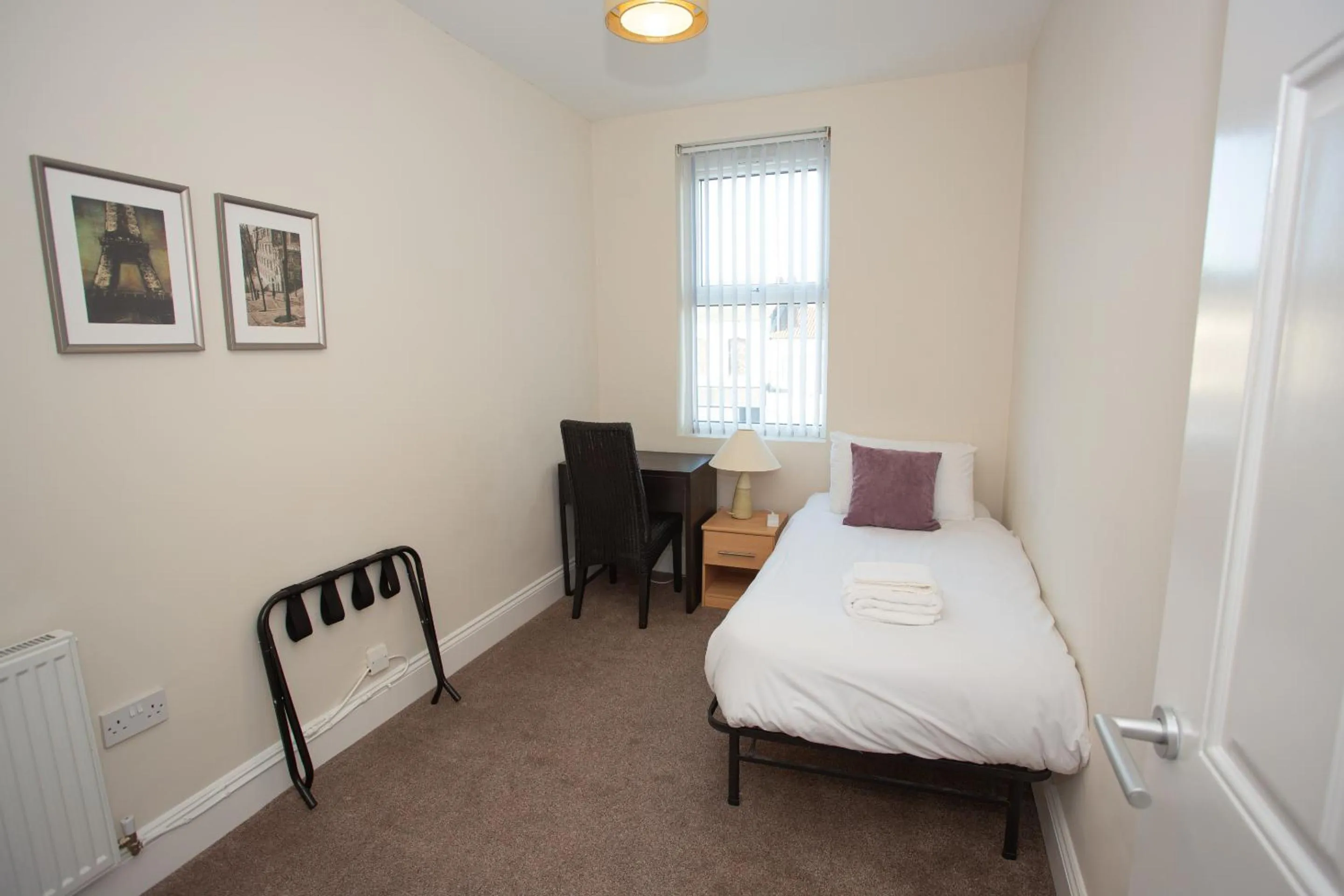 Bedroom, Bed in Norton Serviced Apartments