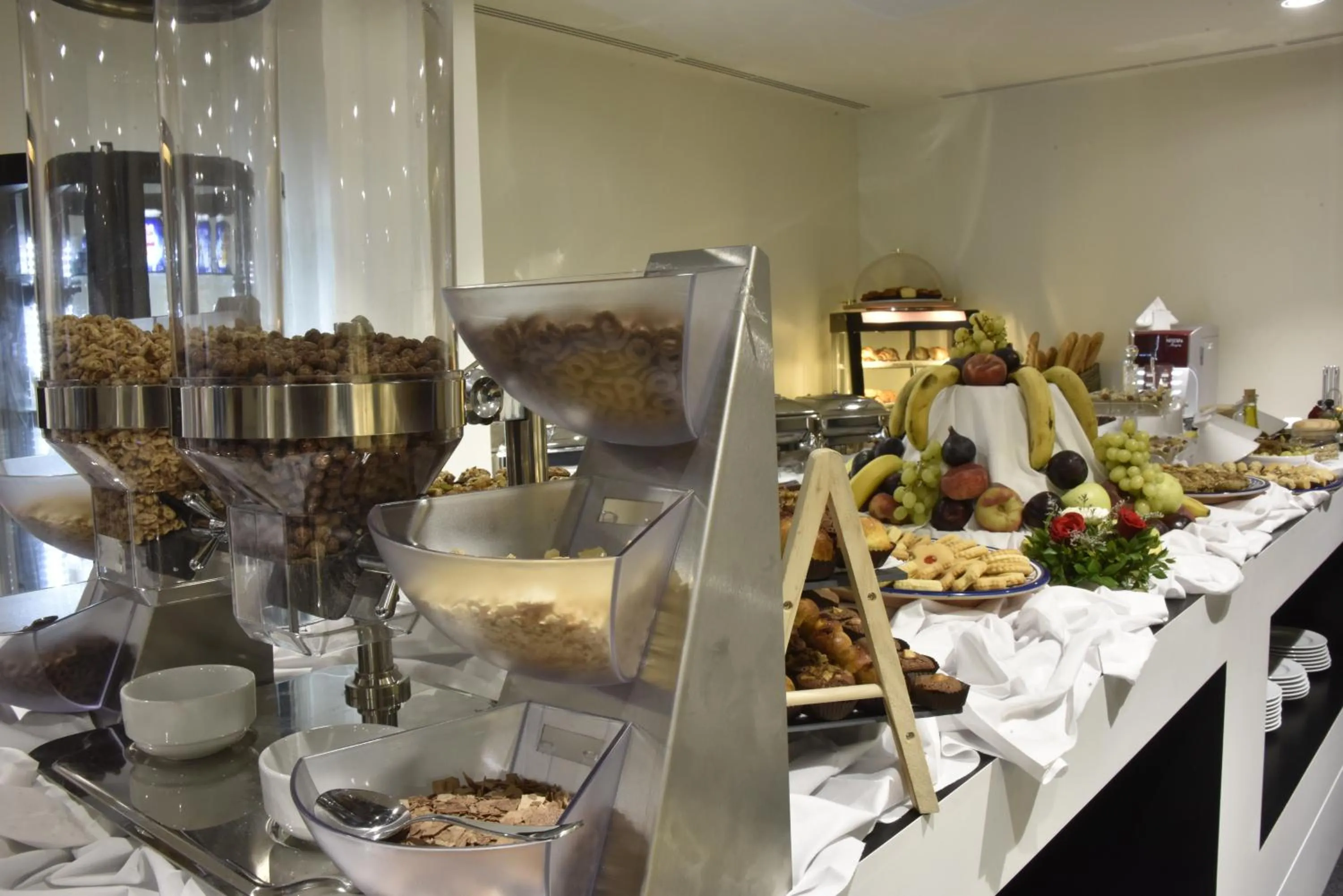 Breakfast in BUSINESS HOTEL SFAX