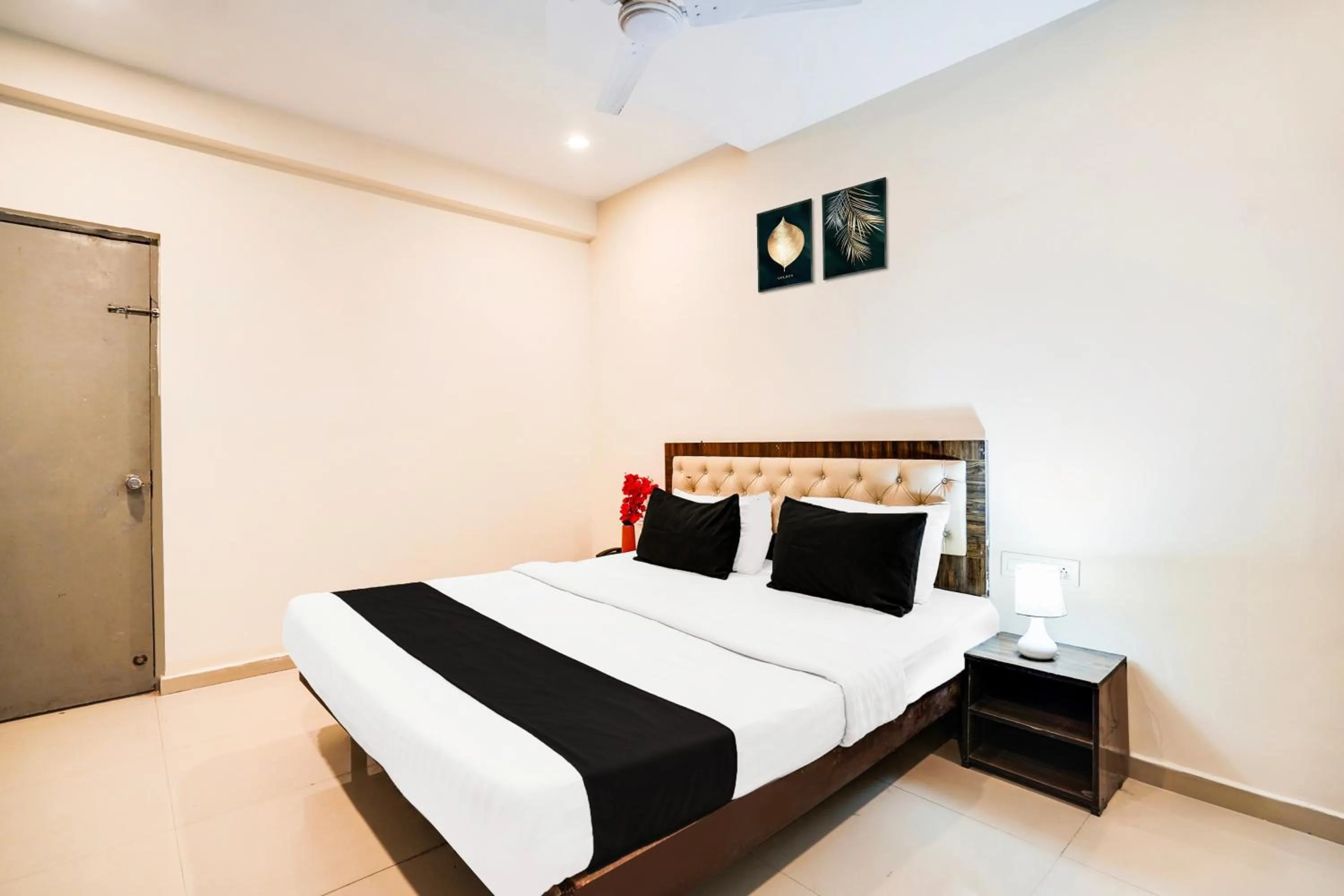 Bedroom, Bed in Hotel O Hingna Road Wanadongri