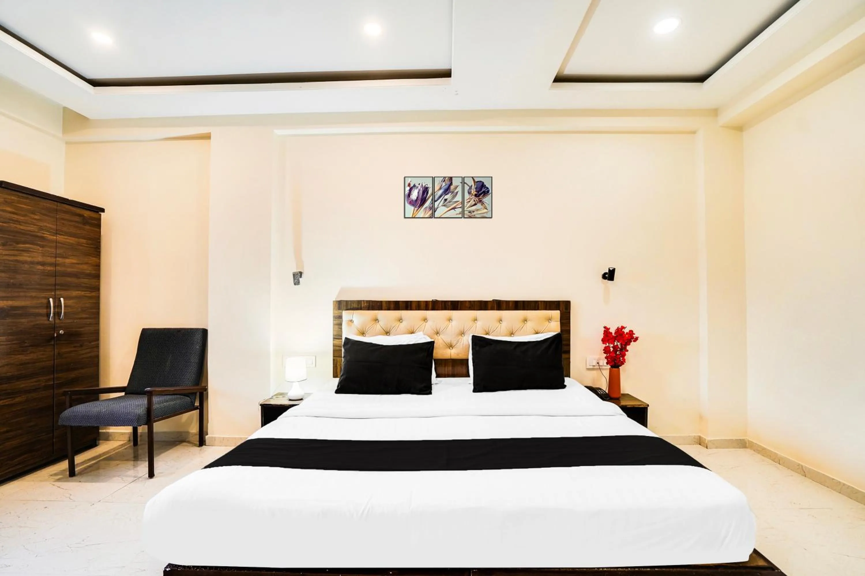 Bedroom, Bed in Hotel O Hingna Road Wanadongri