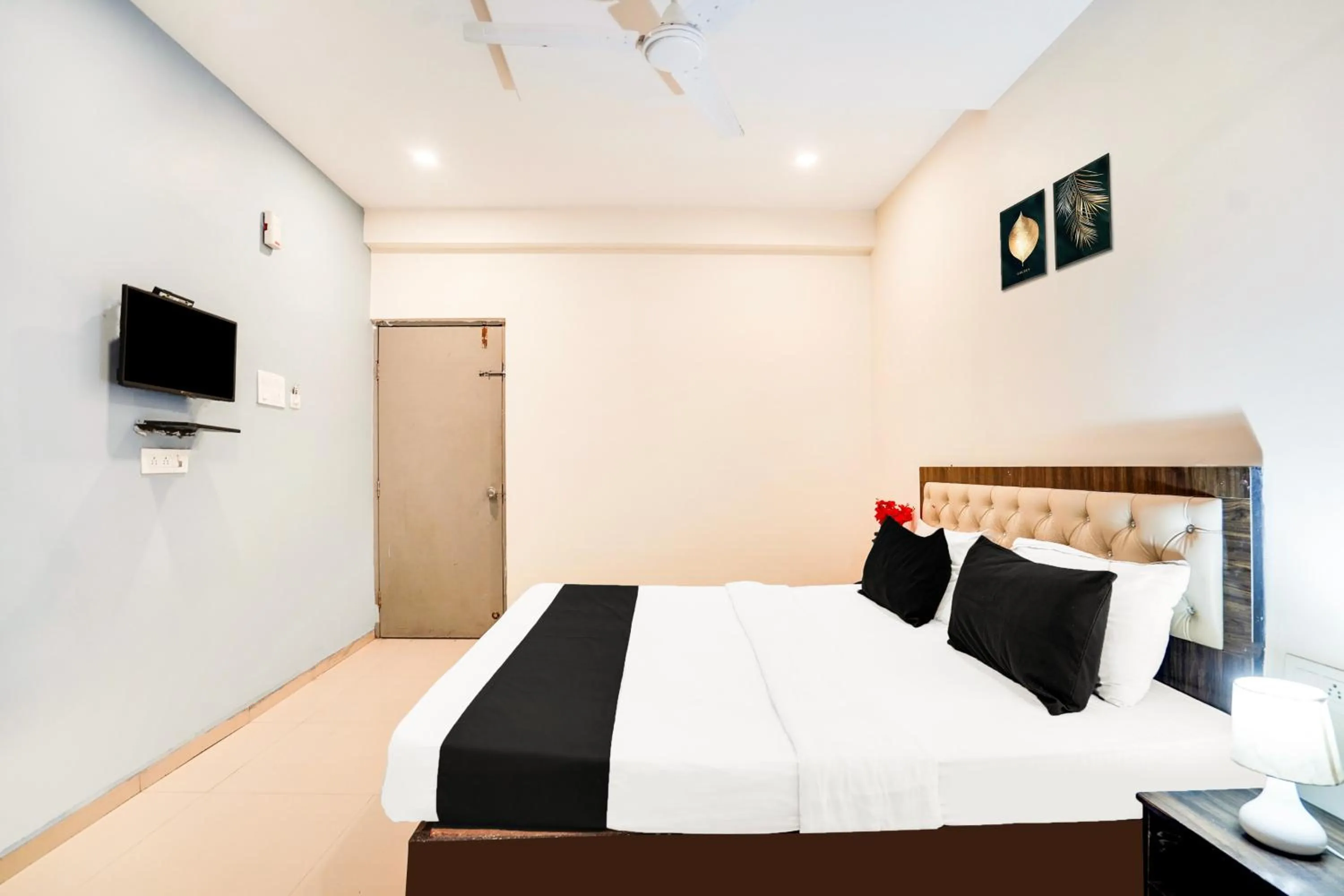 Bedroom, Bed in Hotel O Hingna Road Wanadongri