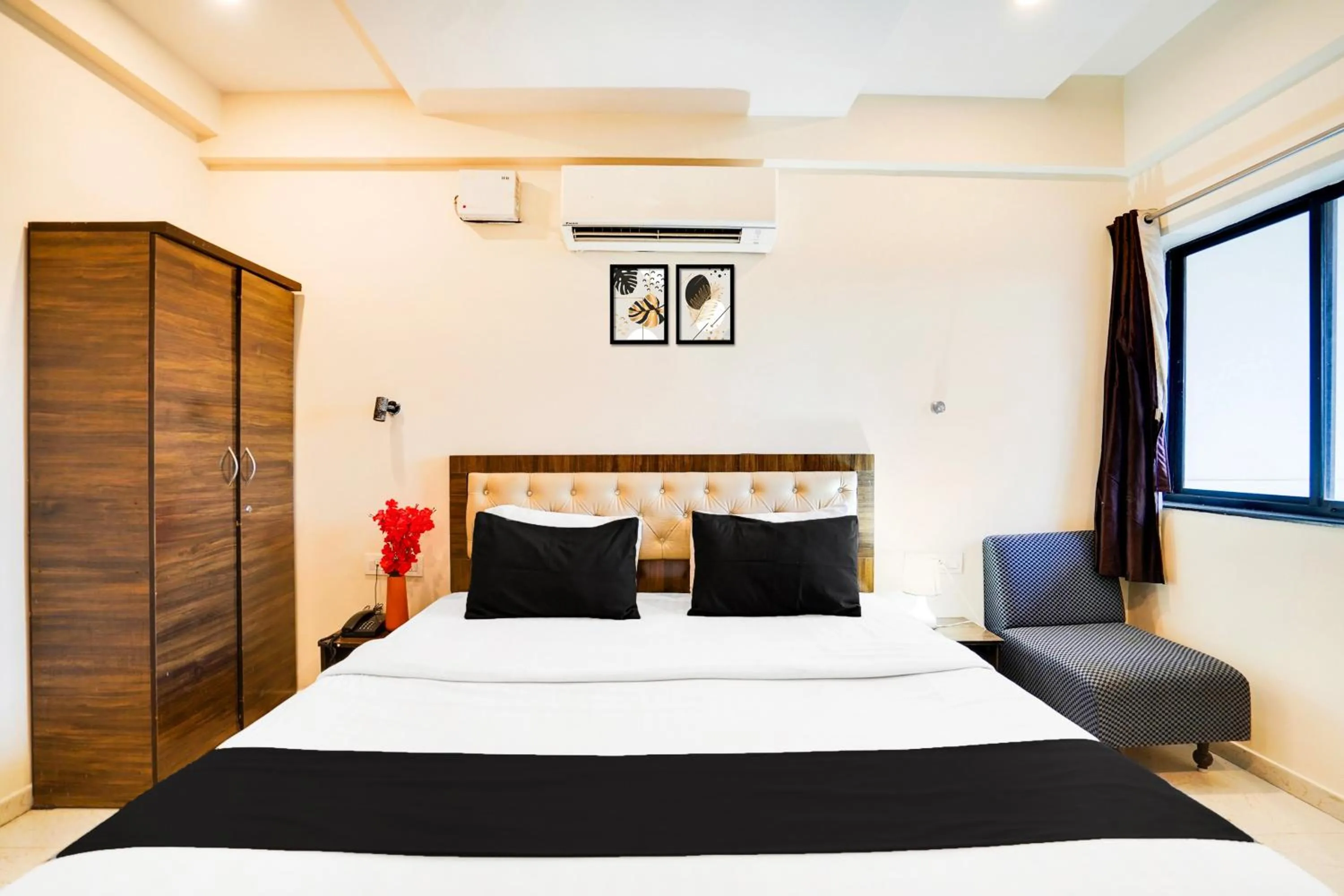 Bedroom, Bed in Hotel O Hingna Road Wanadongri