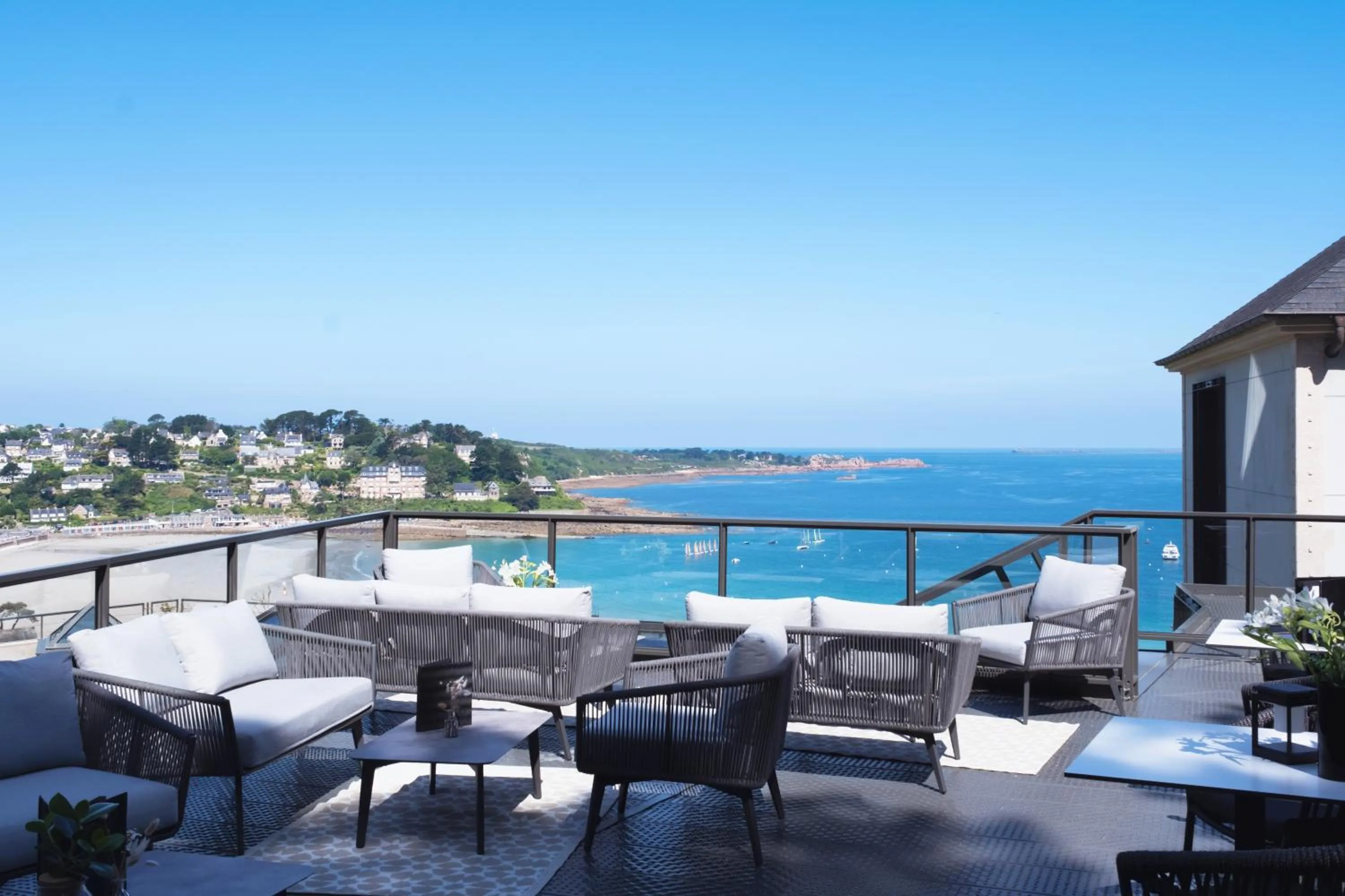 Patio in L'Agapa Hôtel - Spa Codage