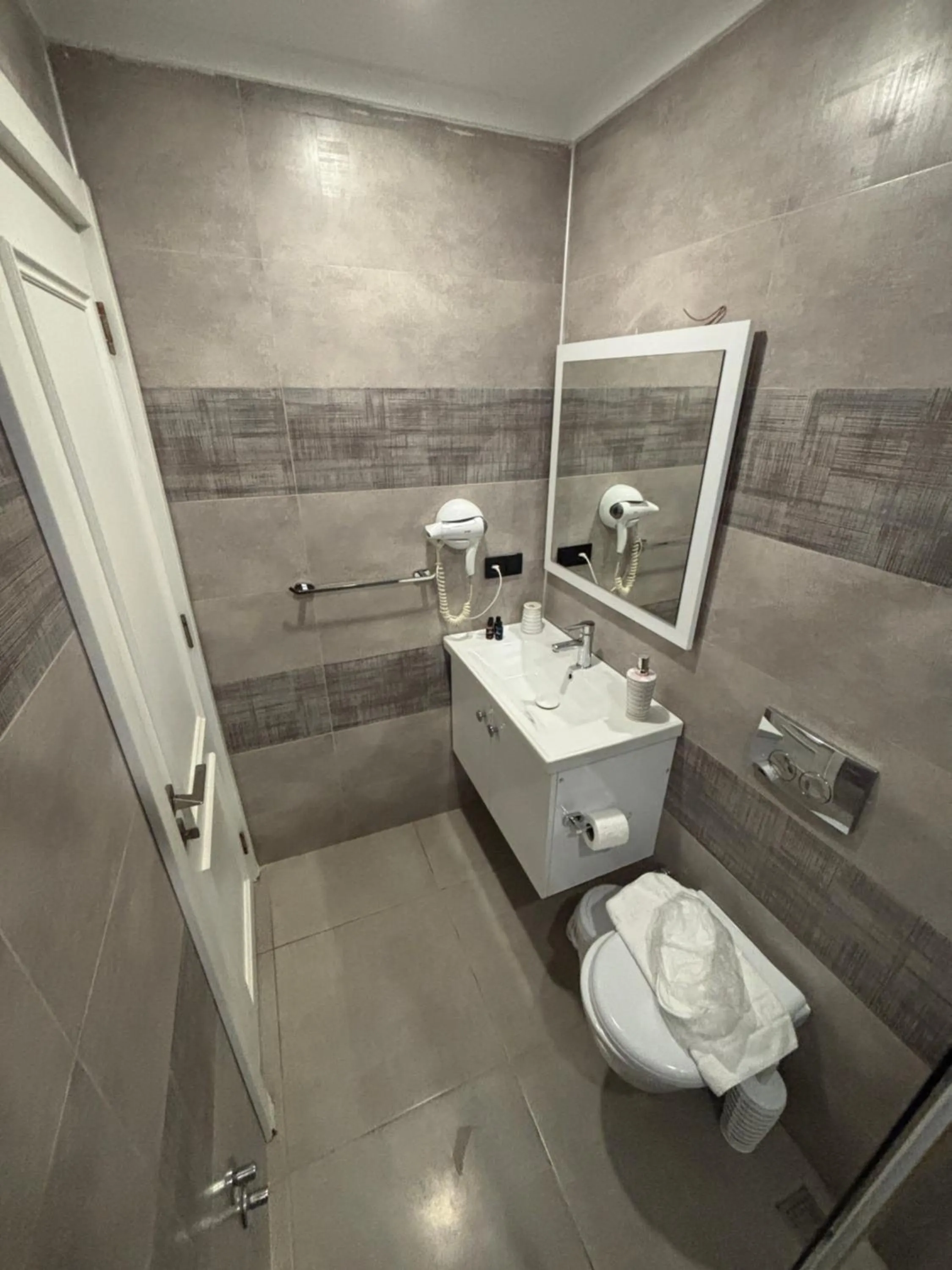 Shower in Carpediem Apart