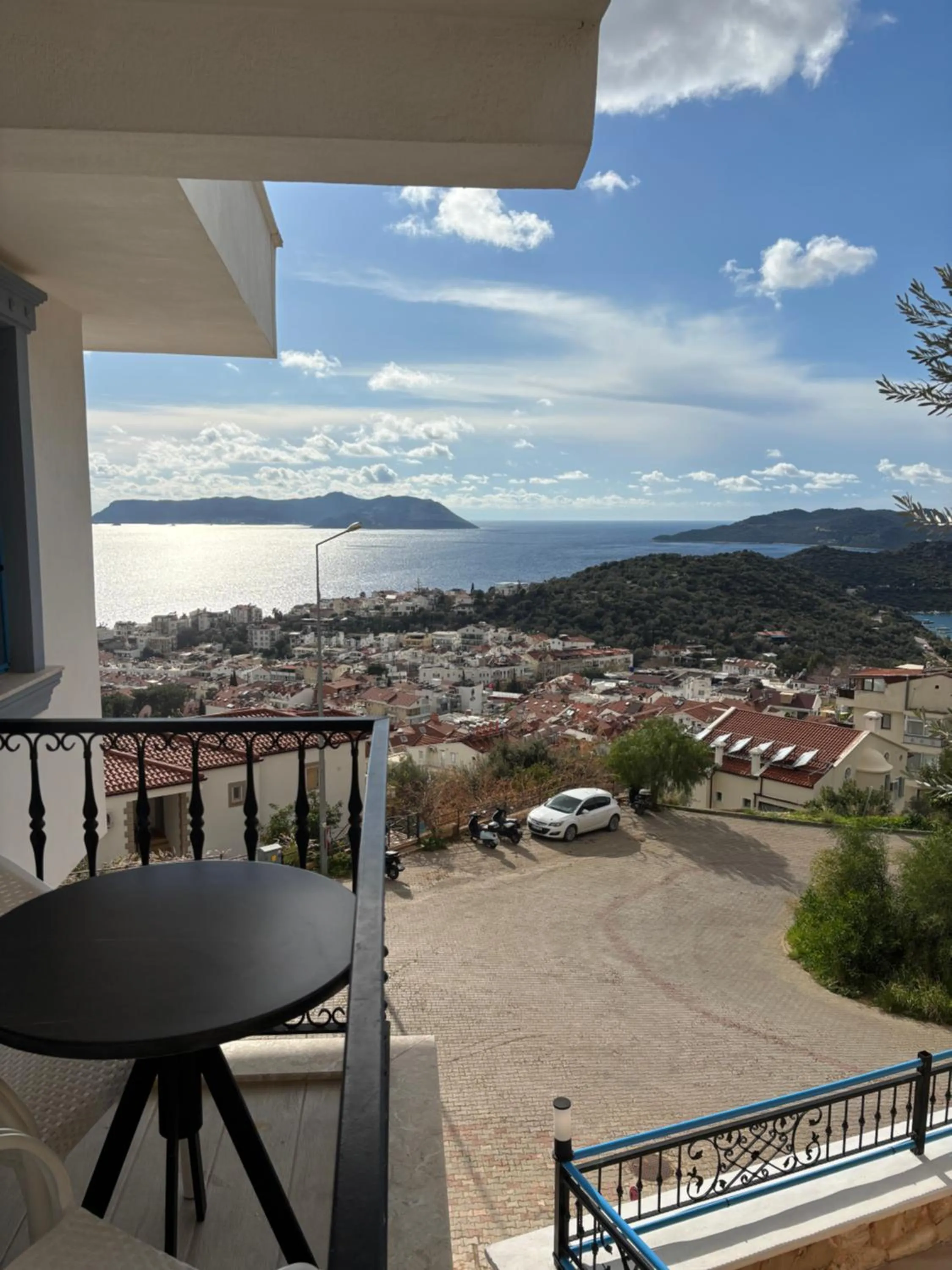 Communal lounge/ TV room in Carpediem Apart