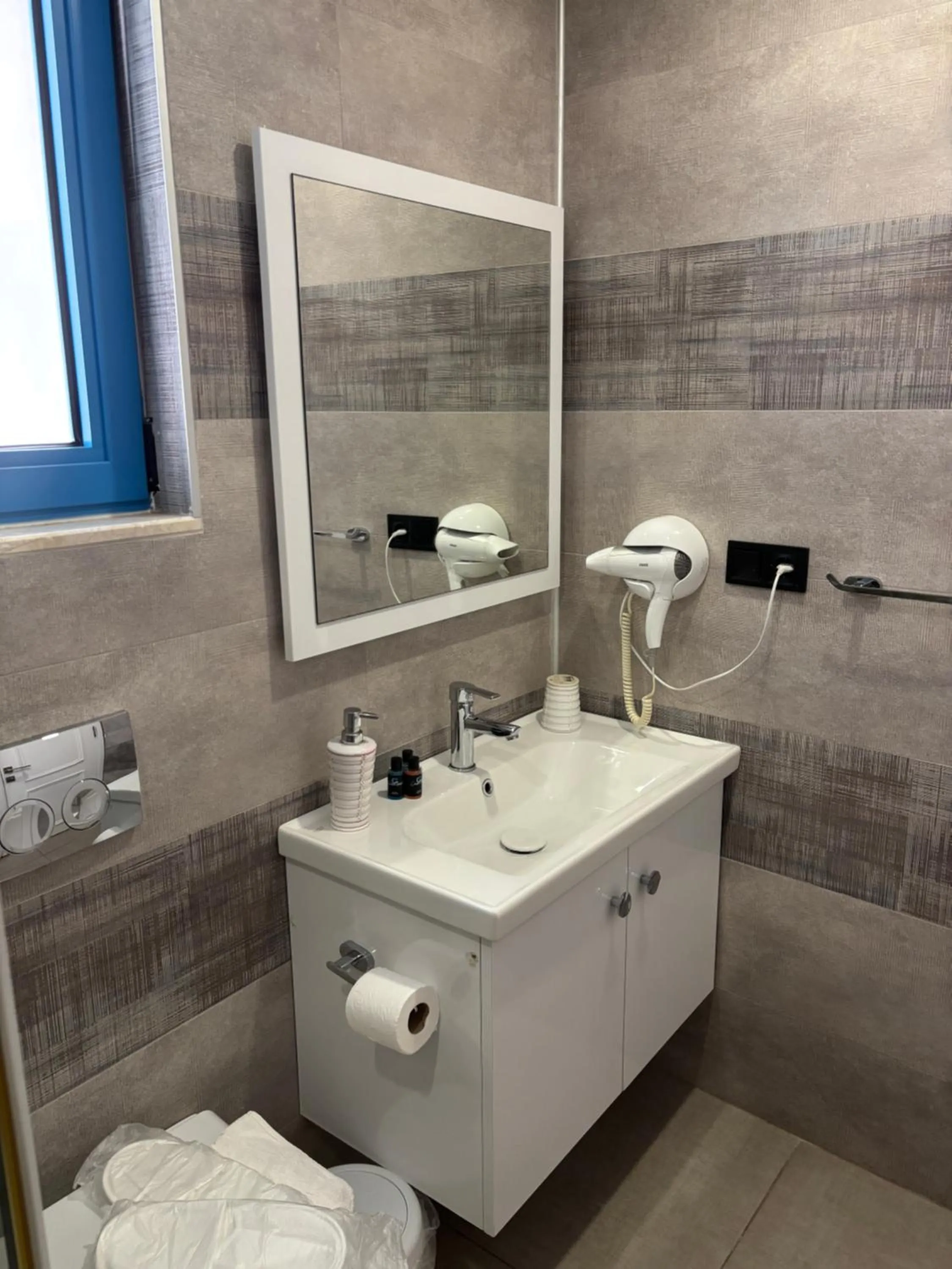 Toilet in Carpediem Apart