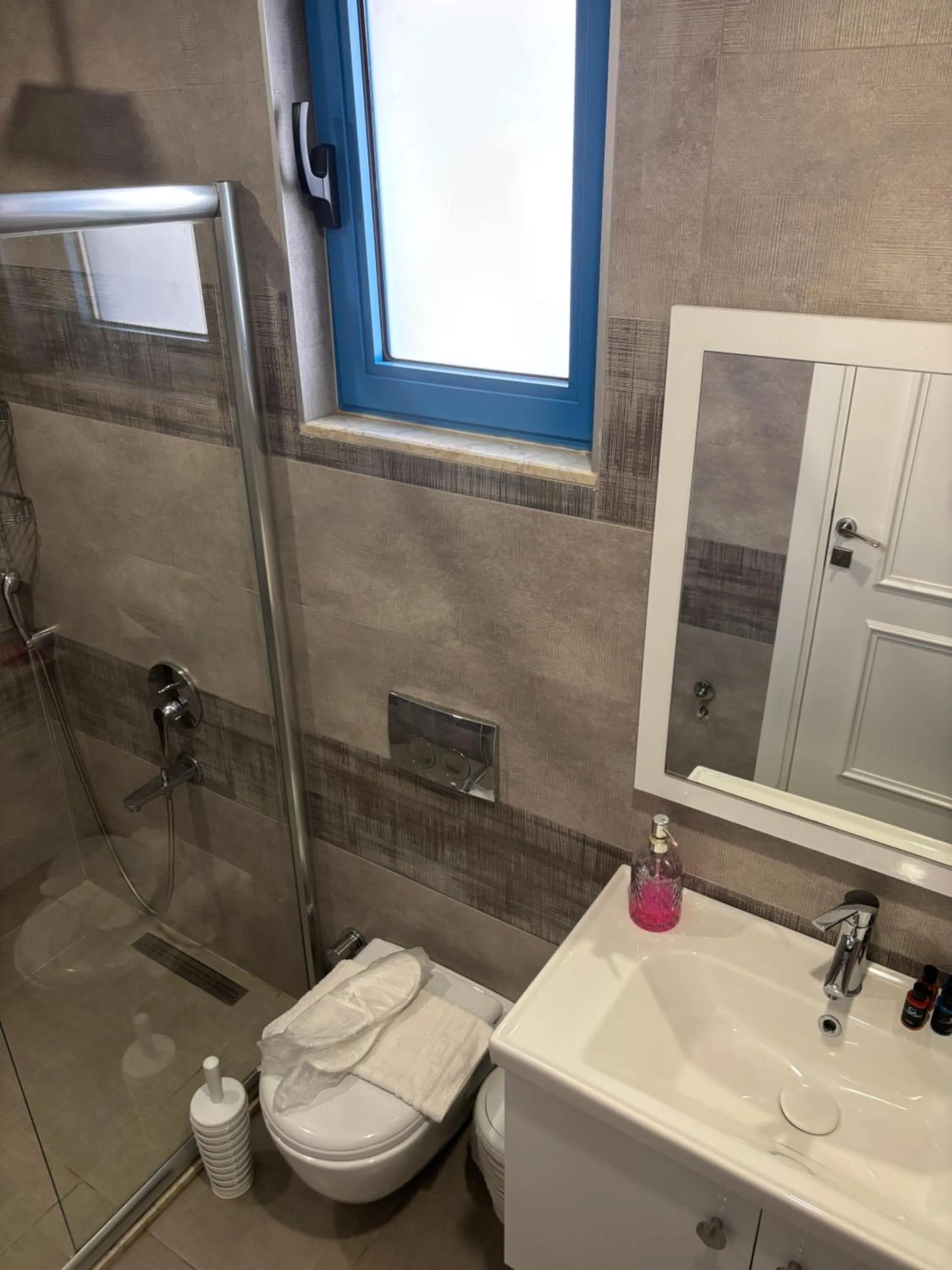 Shower in Carpediem Apart