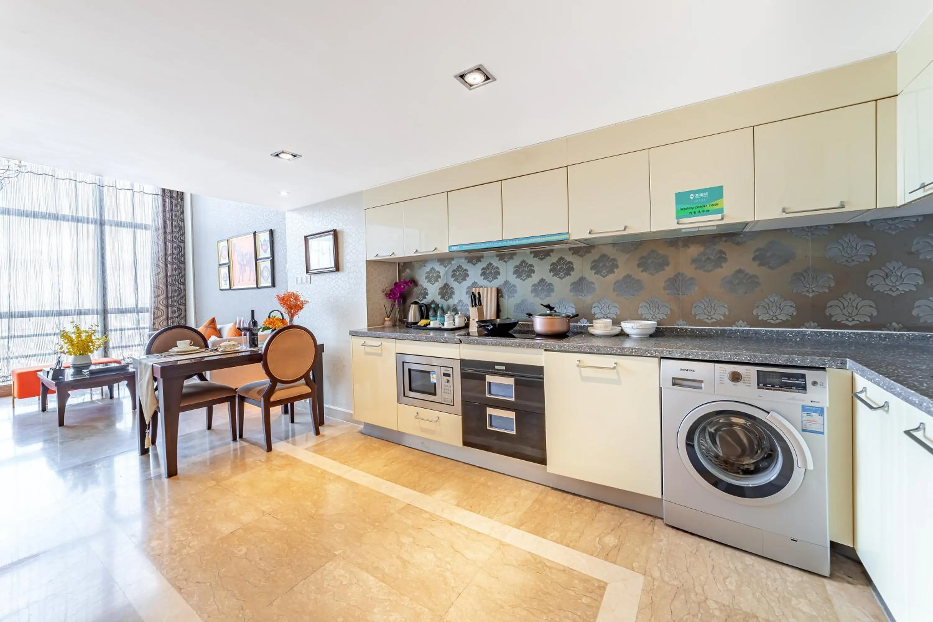 Kitchen or kitchenette in WAIFIDEN Guangzhou Grand View Golden Palace Apartment