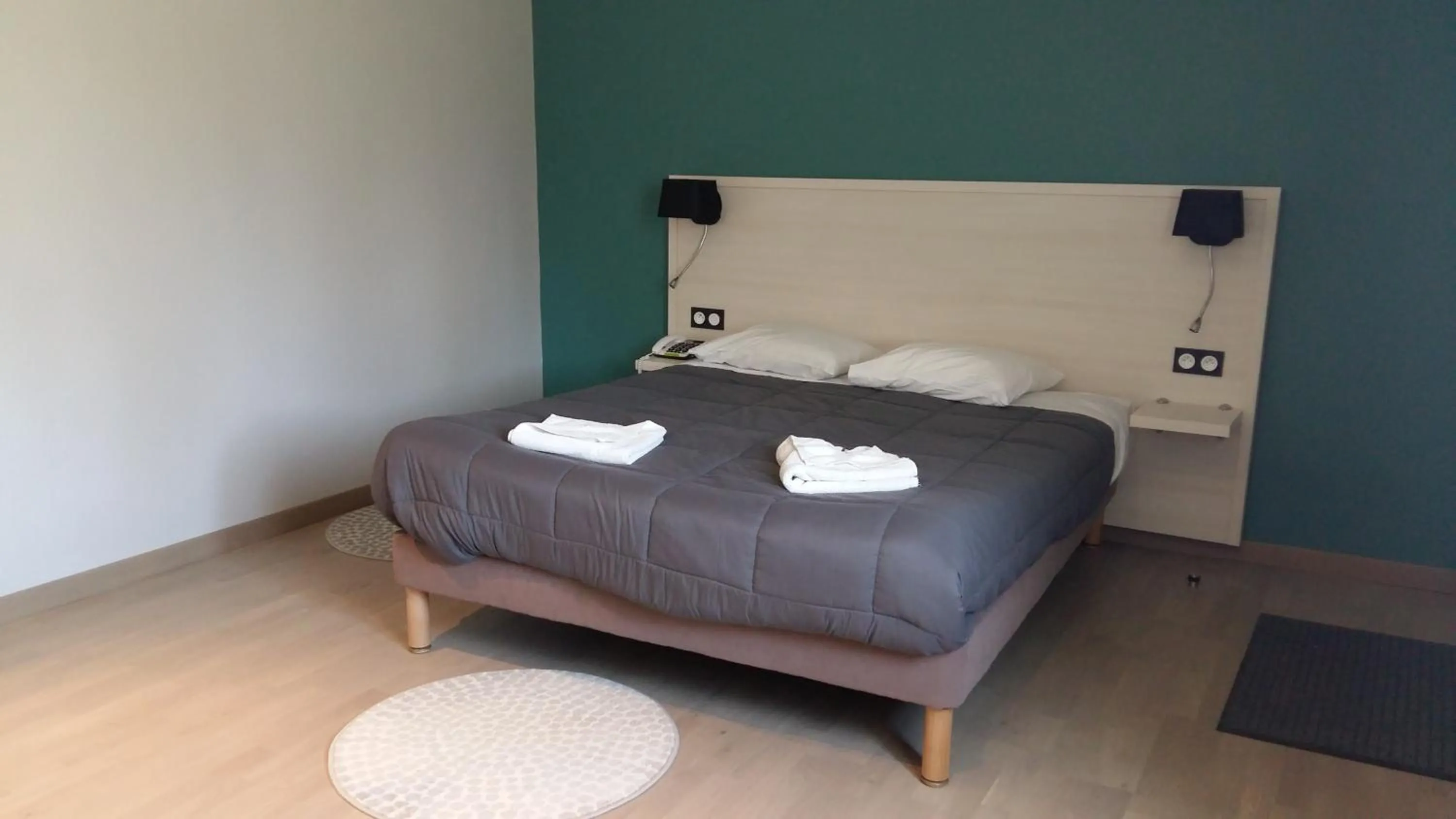 Bed in Hotel des Thermes et du Casino