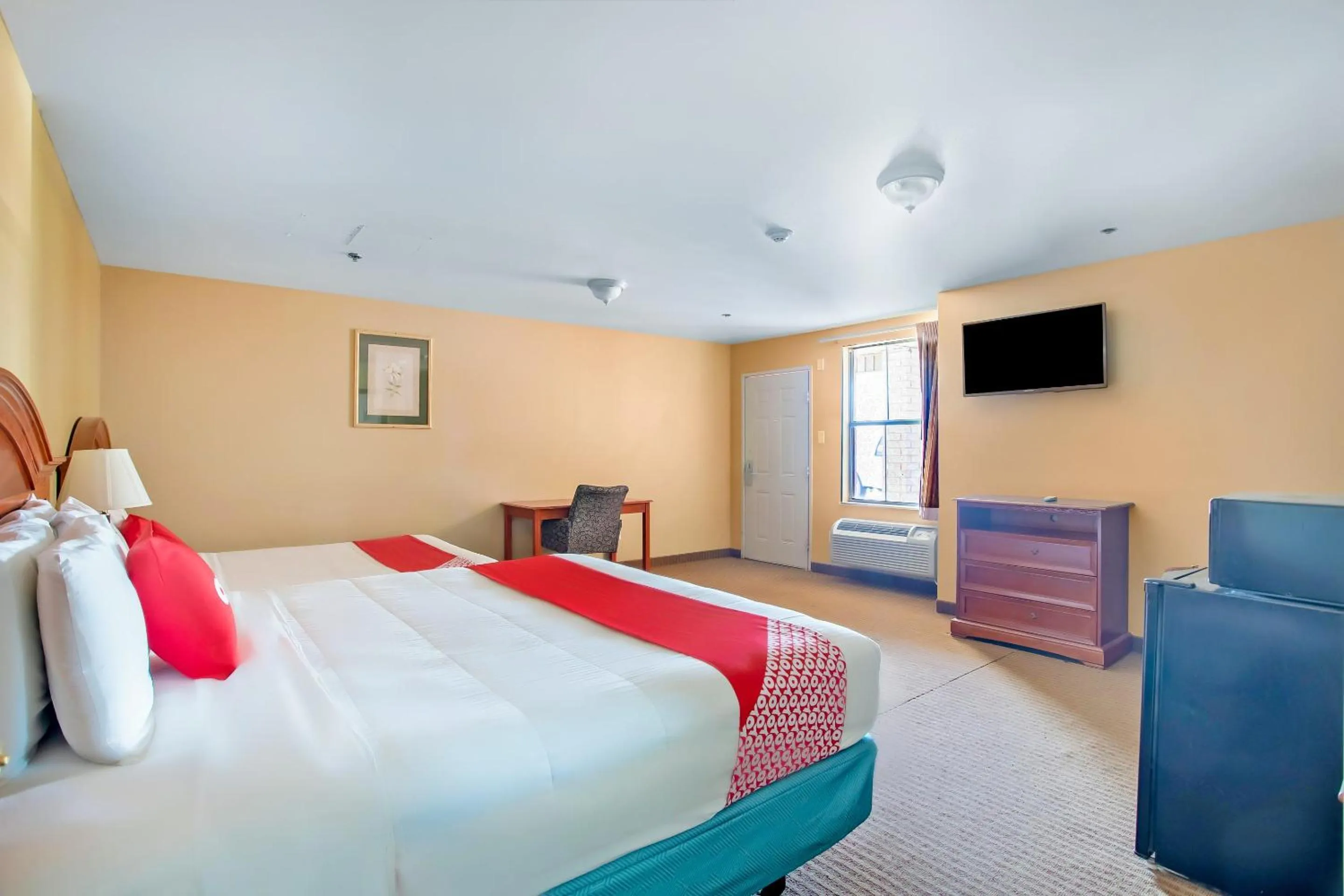 Bedroom, Bed in Rodeway Inn