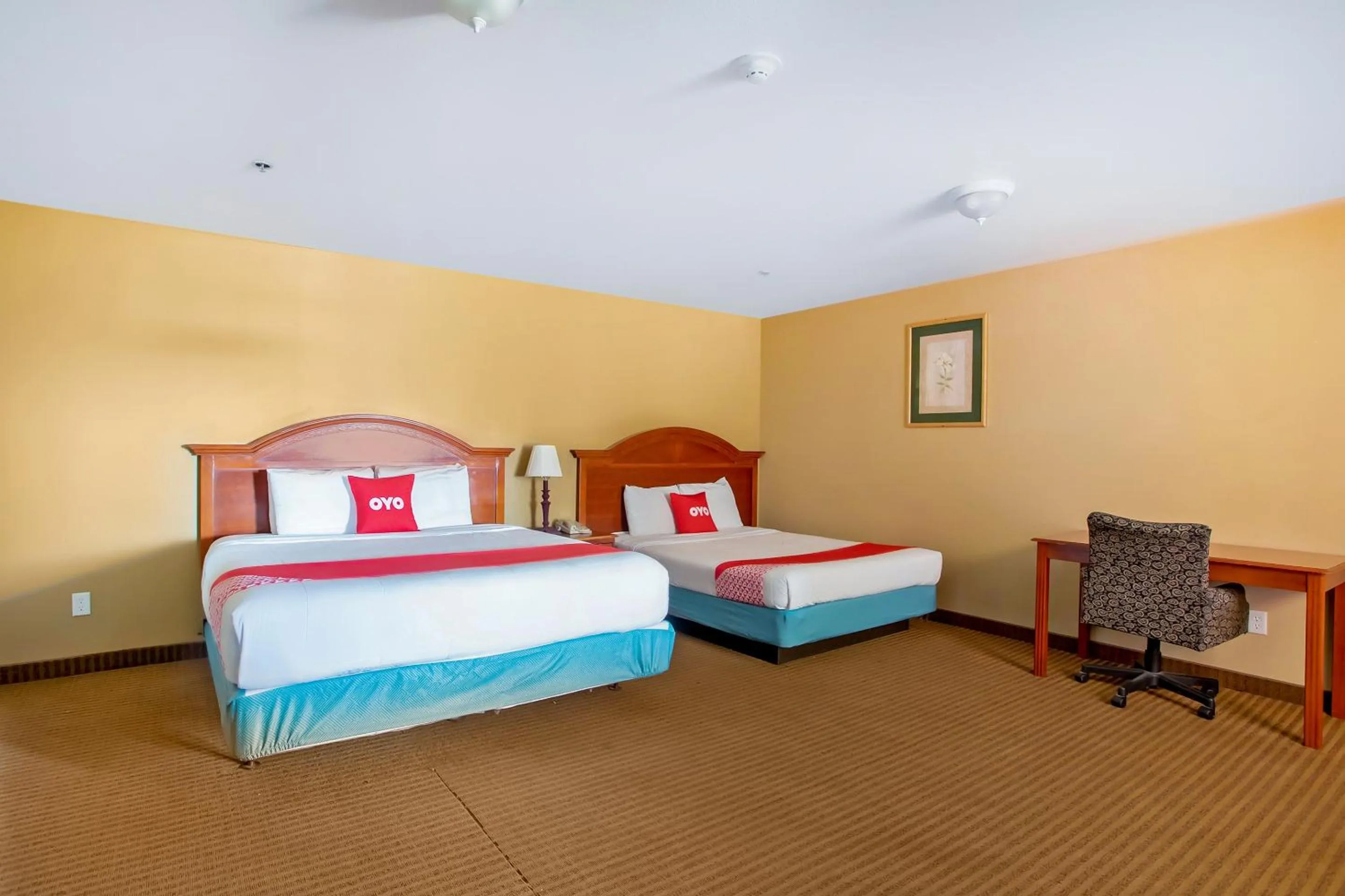 Bedroom, Bed in Rodeway Inn