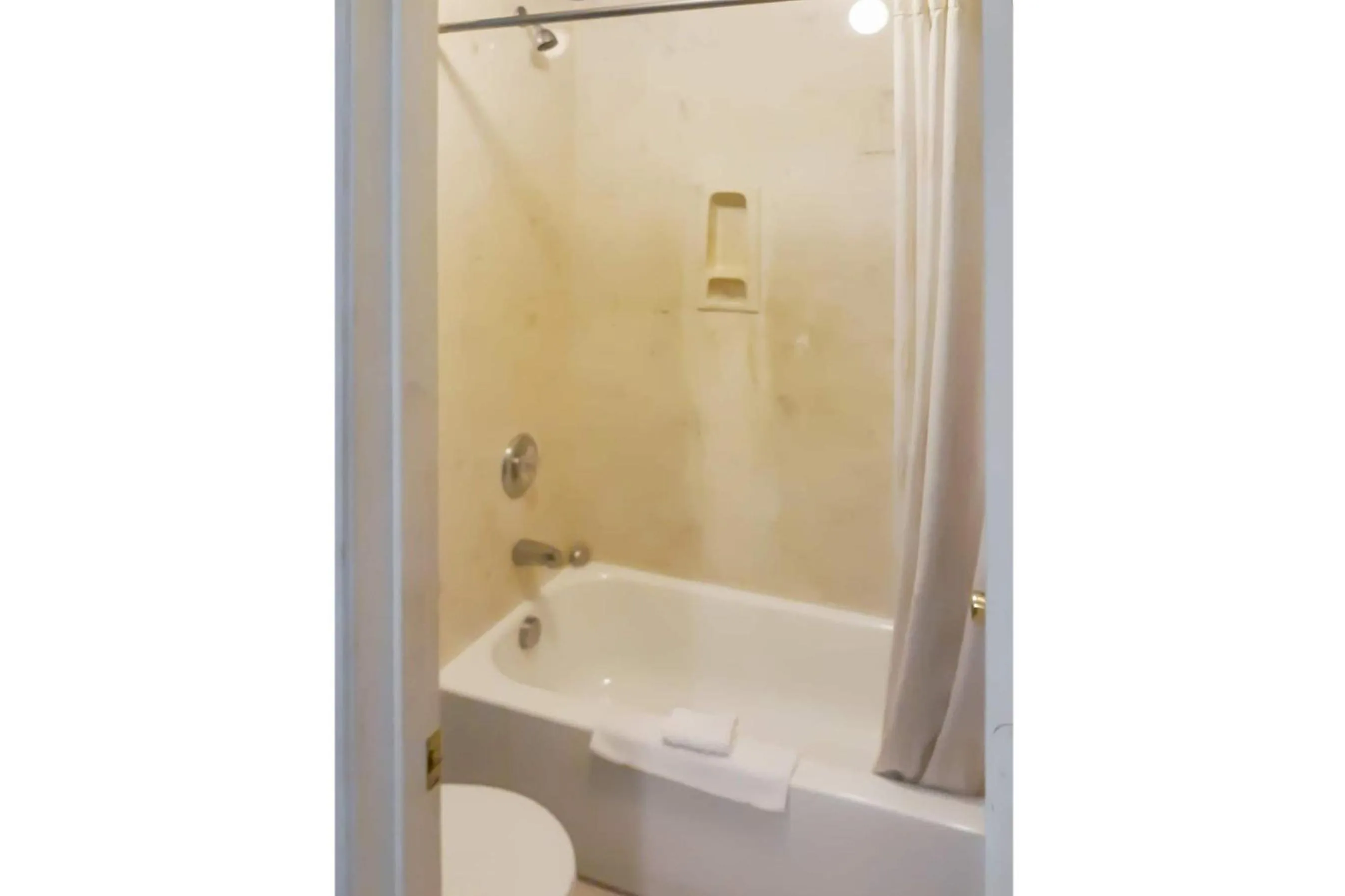 Bathroom in Rodeway Inn