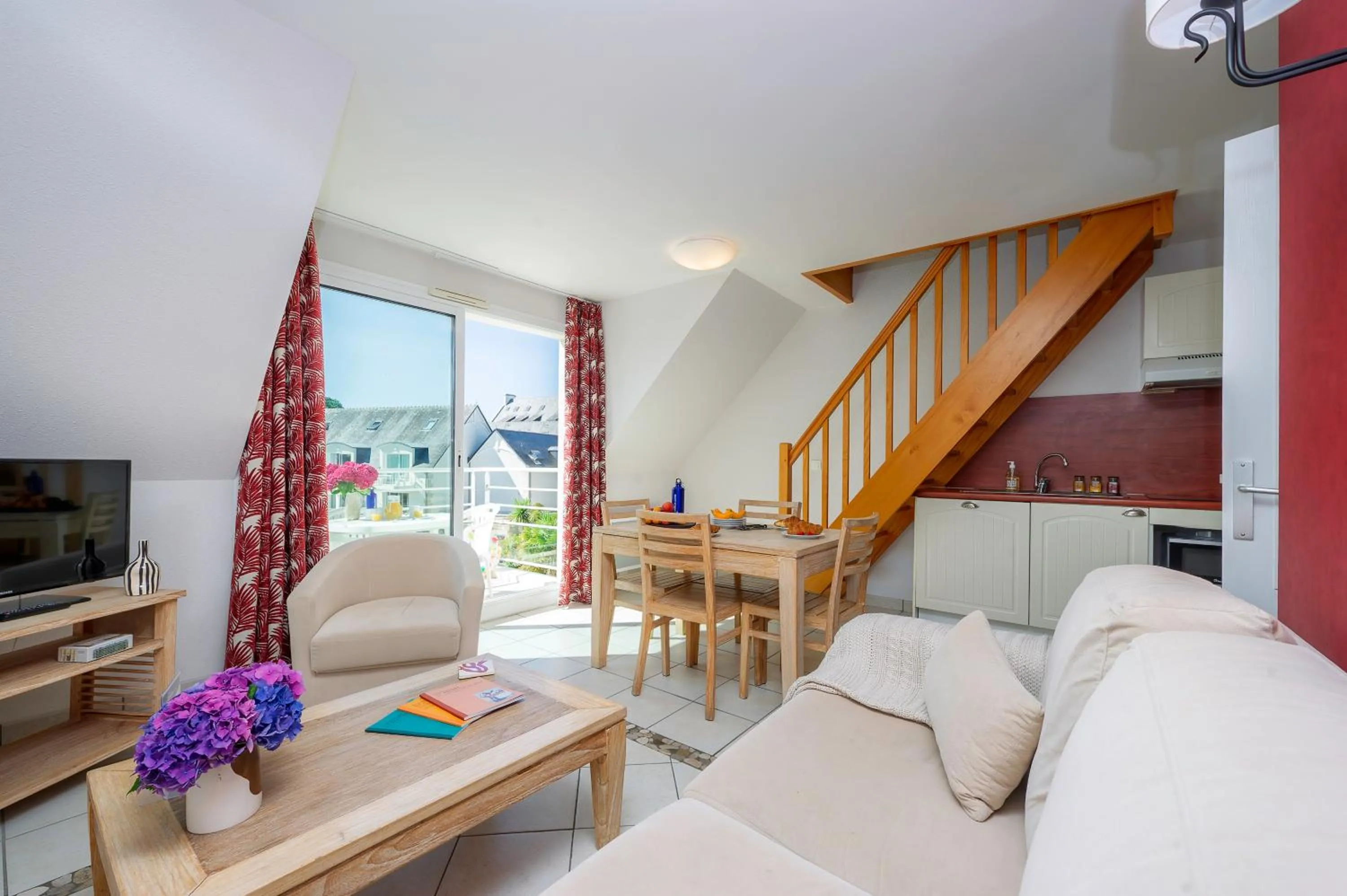 Kitchen or kitchenette in Résidence Goélia Le Domaine des Glénan