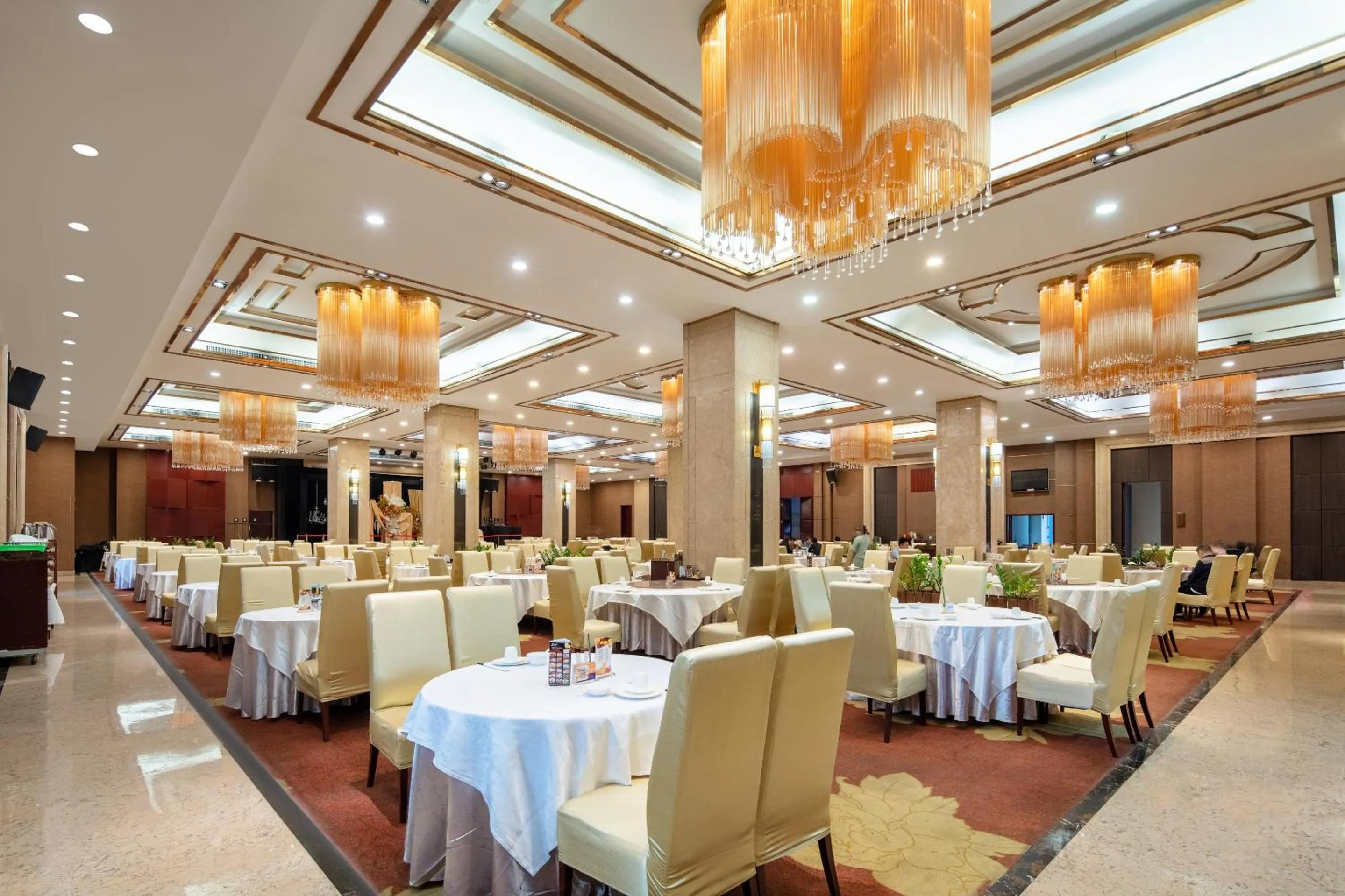 Restaurant/places to eat in Shenzhen Avant-Garde Hotel