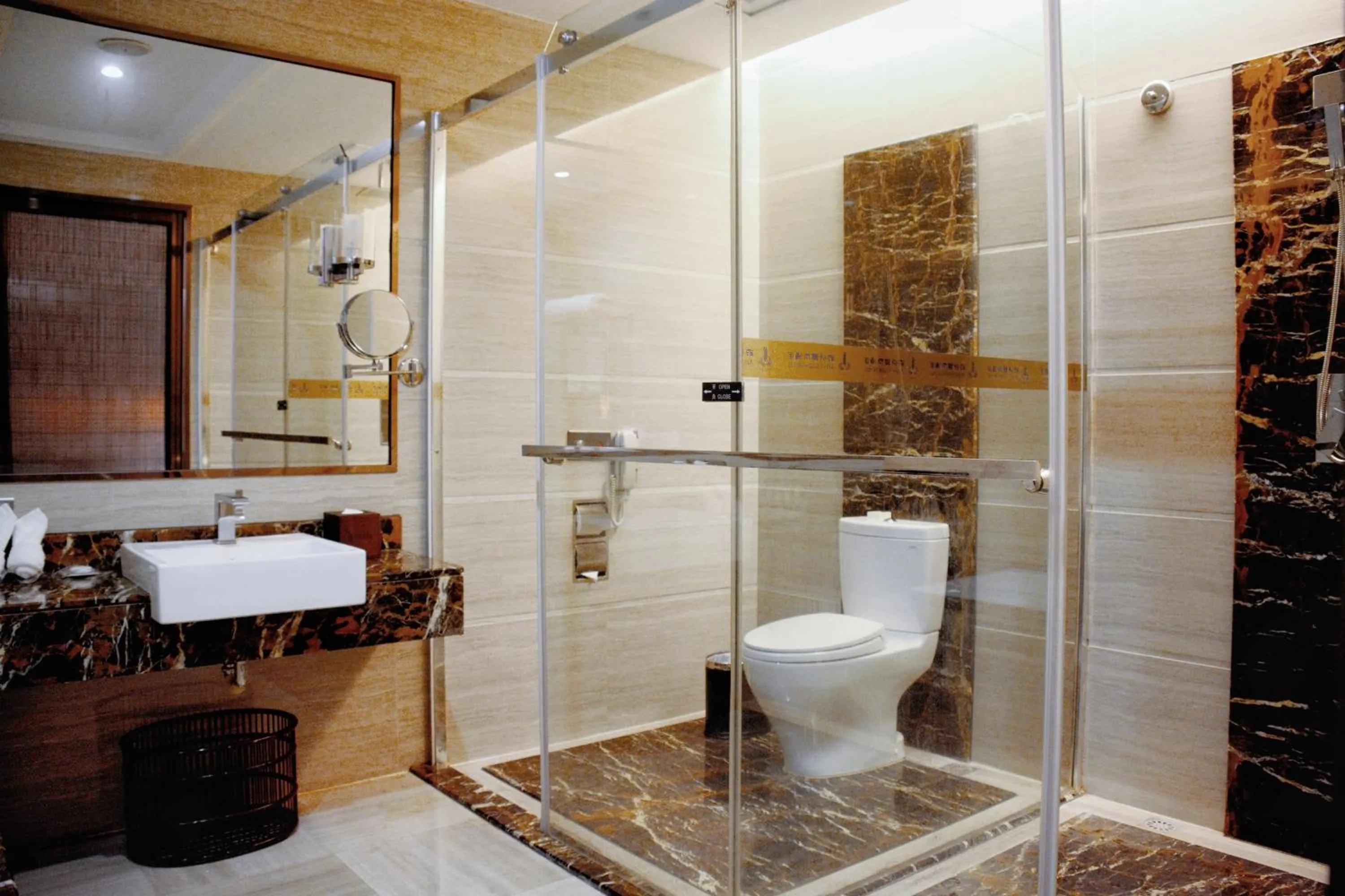 Shenzhen Avant-Garde Hotel