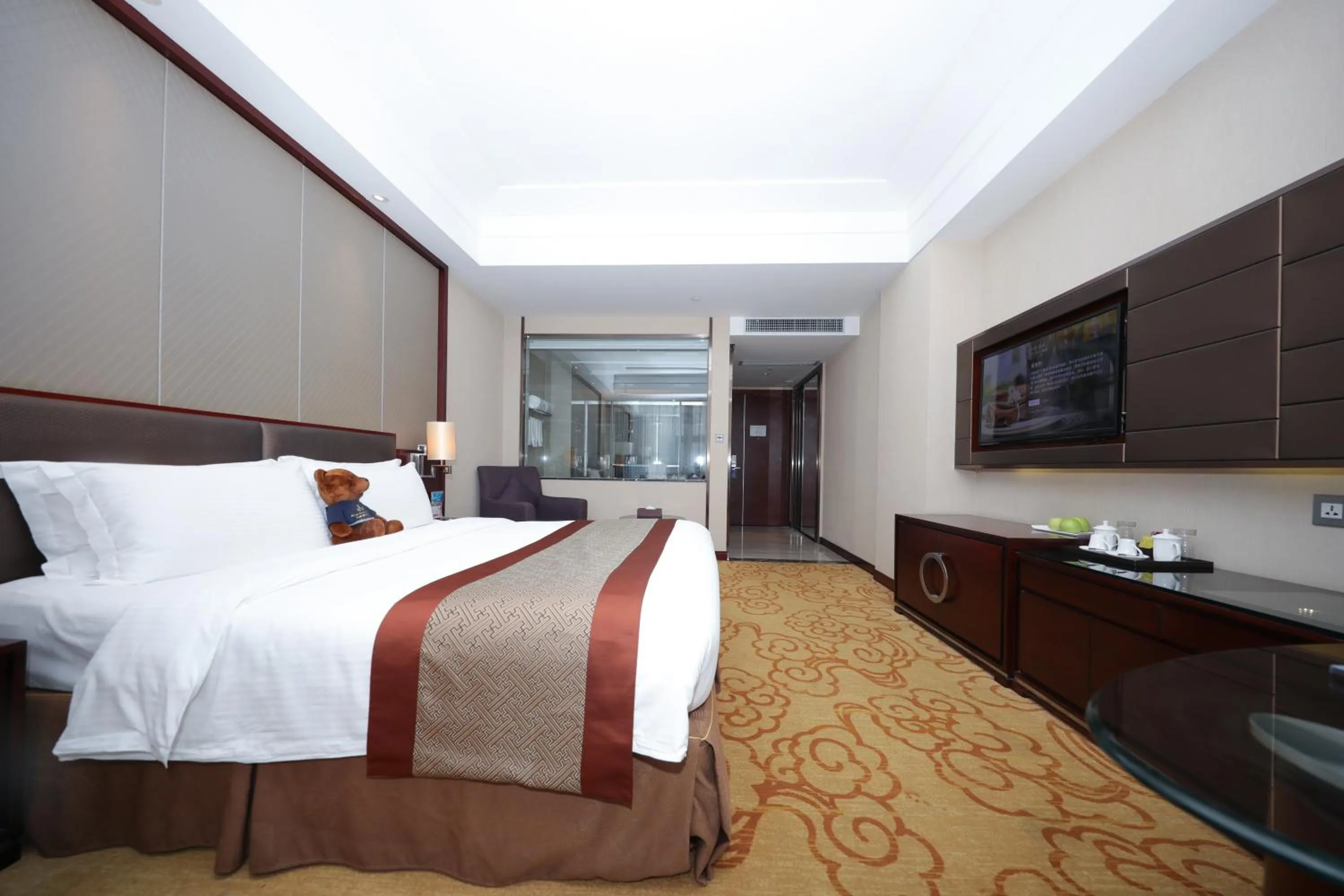 Bed in Shenzhen Avant-Garde Hotel