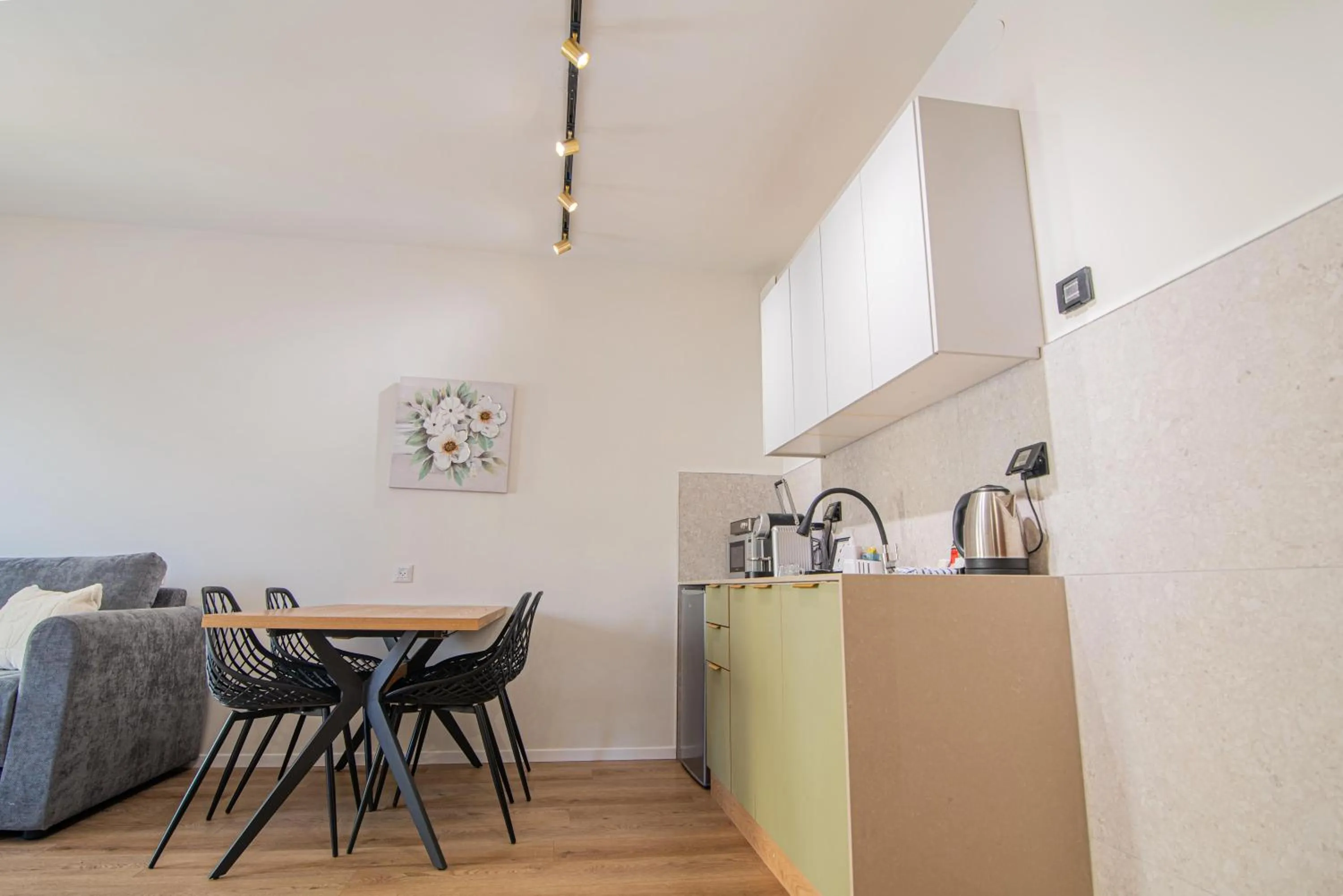 Dining area in Almogim Suites Eilat Hotel