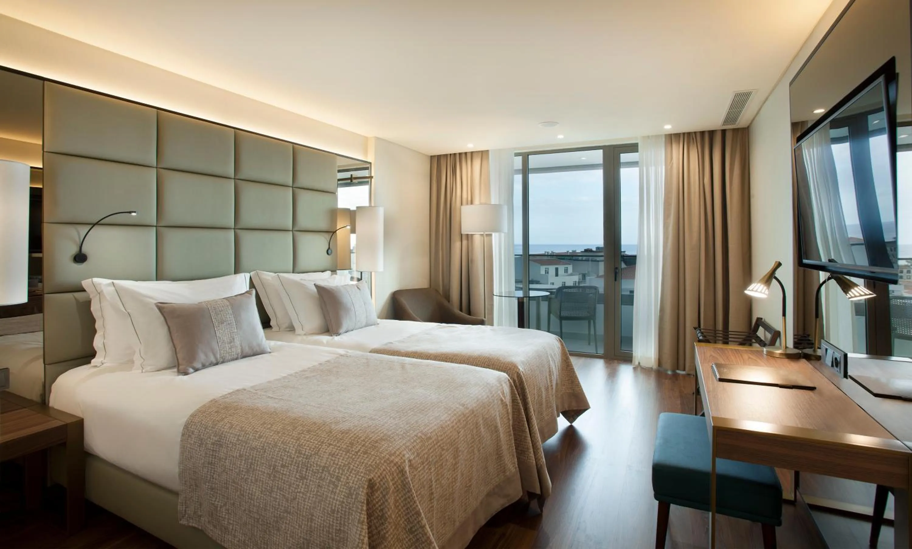 Photo of the whole room, Bed in TURIM Santa Maria Hotel