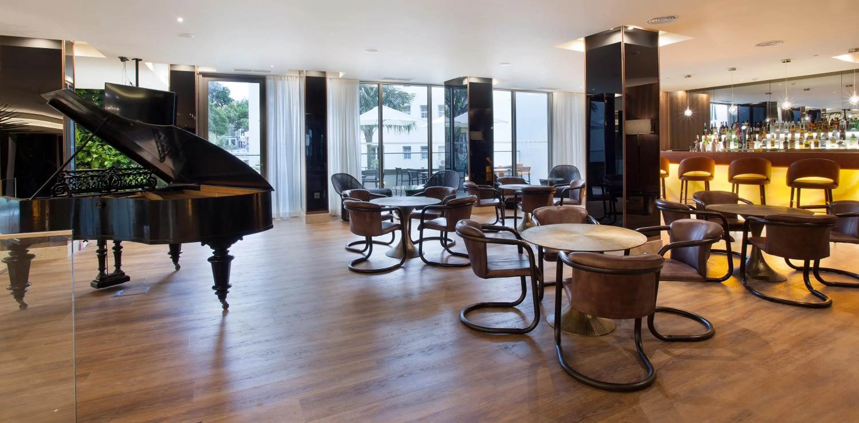 Nightclub / DJ in TURIM Santa Maria Hotel