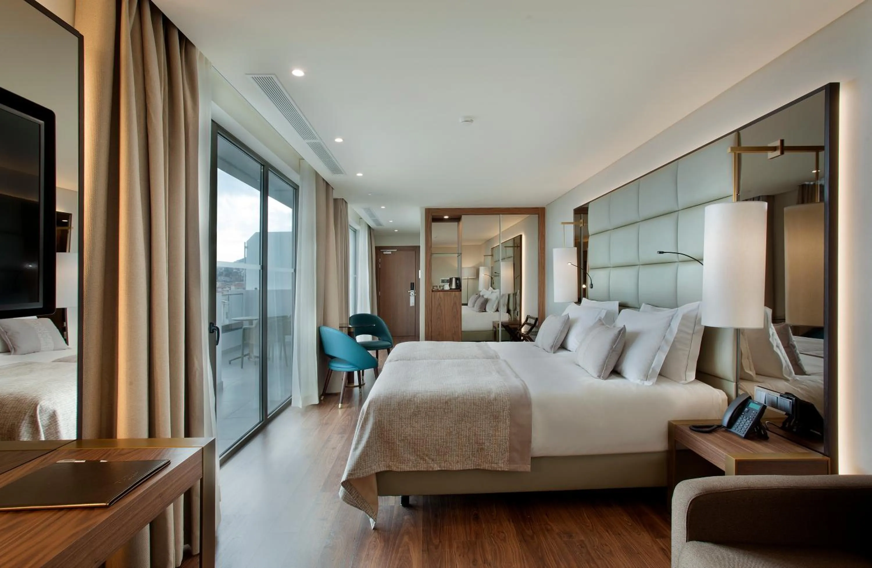 Photo of the whole room, Bed in TURIM Santa Maria Hotel