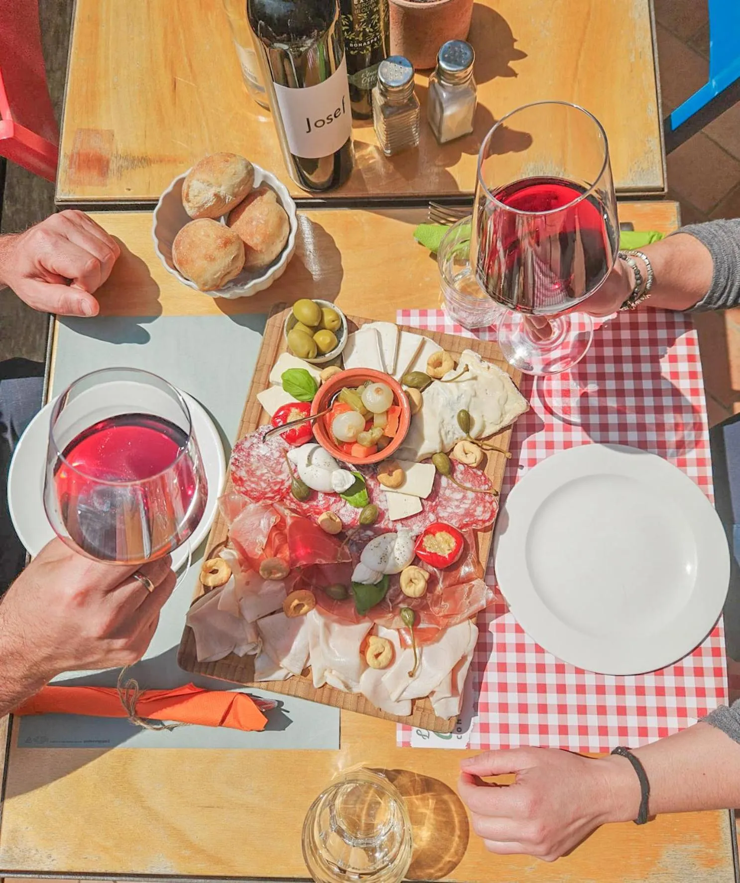 Restaurant/places to eat in Ennesima Osteria con Alloggio - Bike Hotel