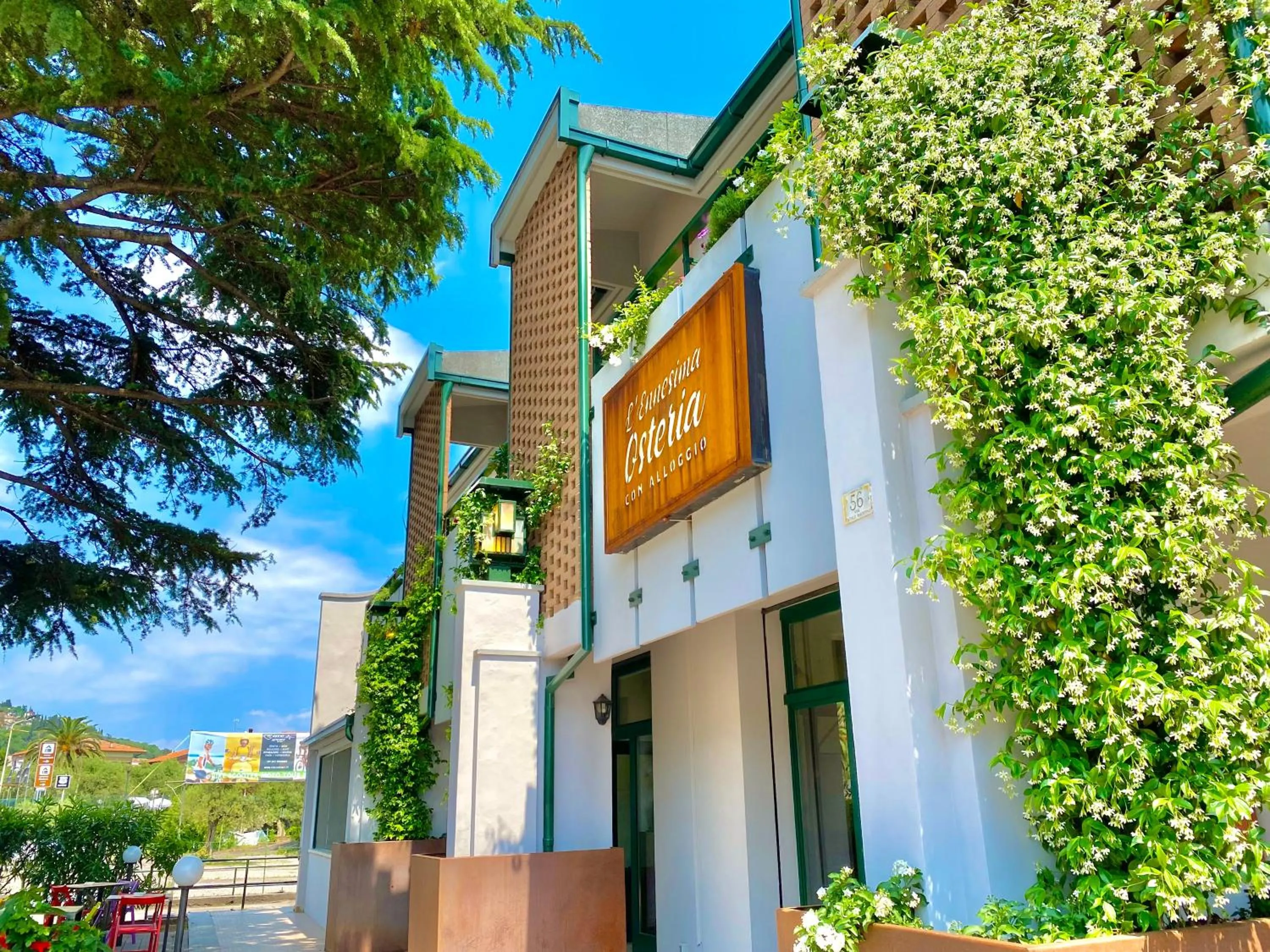 Property building in Ennesima Osteria con Alloggio - Bike Hotel