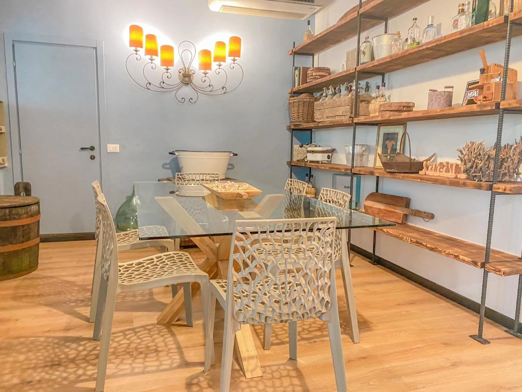 Lounge or bar in Ennesima Osteria con Alloggio - Bike Hotel