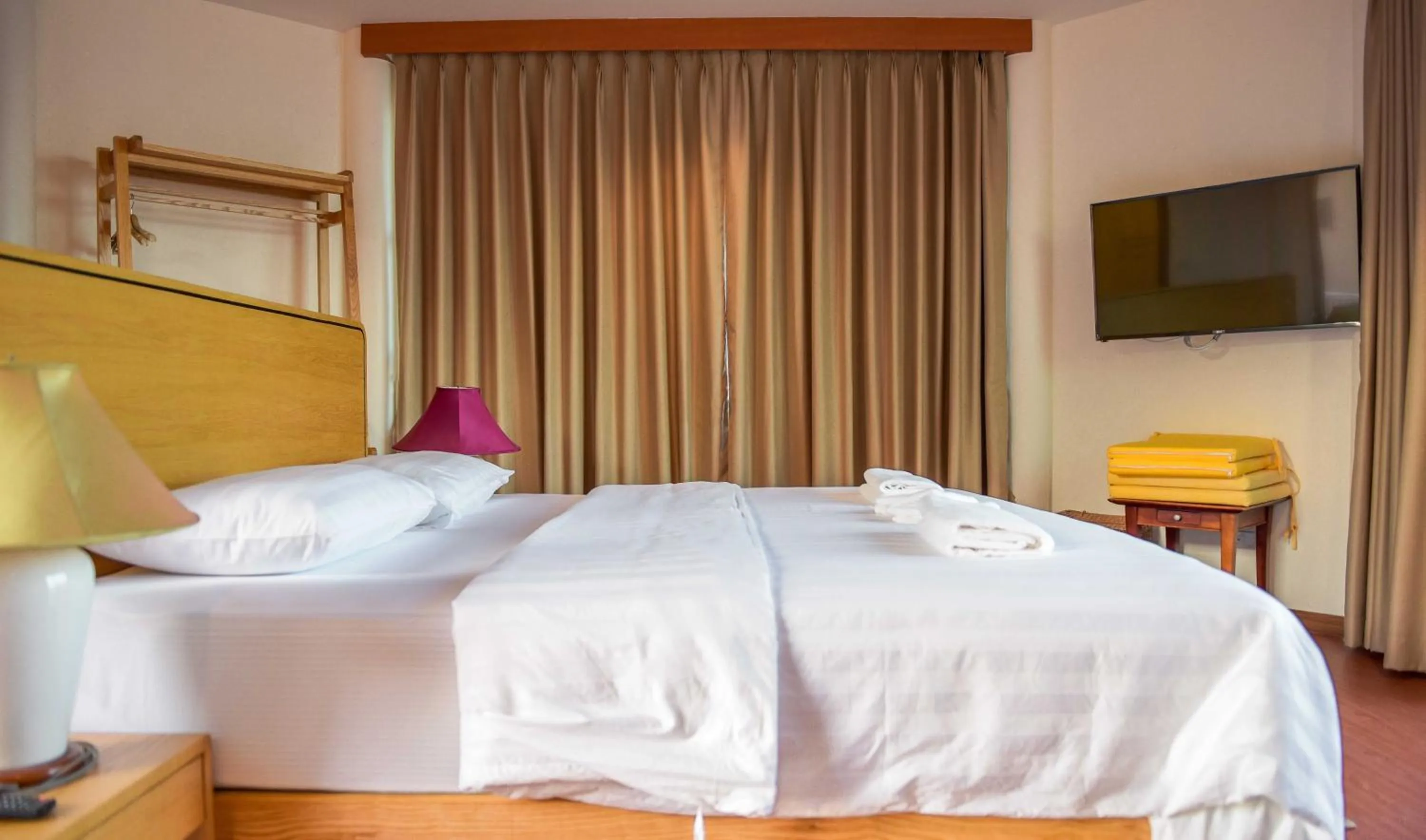 Bed in Seaman Resort