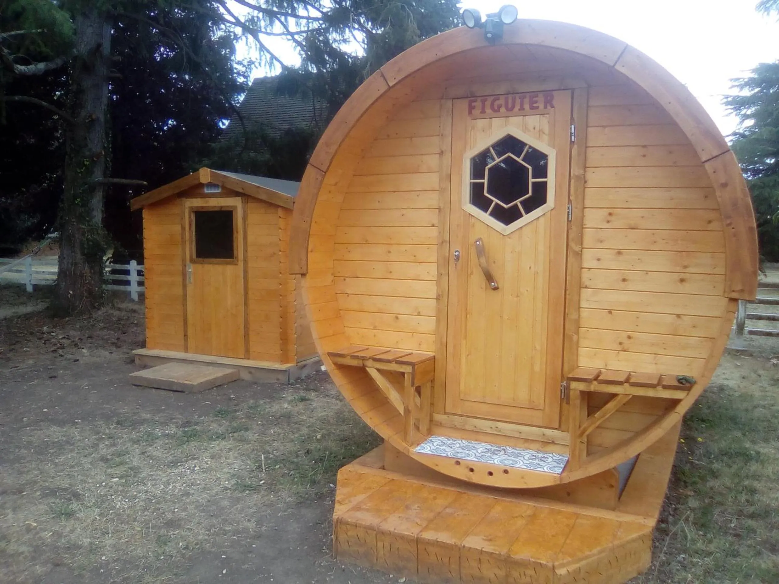 LES TONNEAUX DE L'EURE LOGEMENT INSOLITE