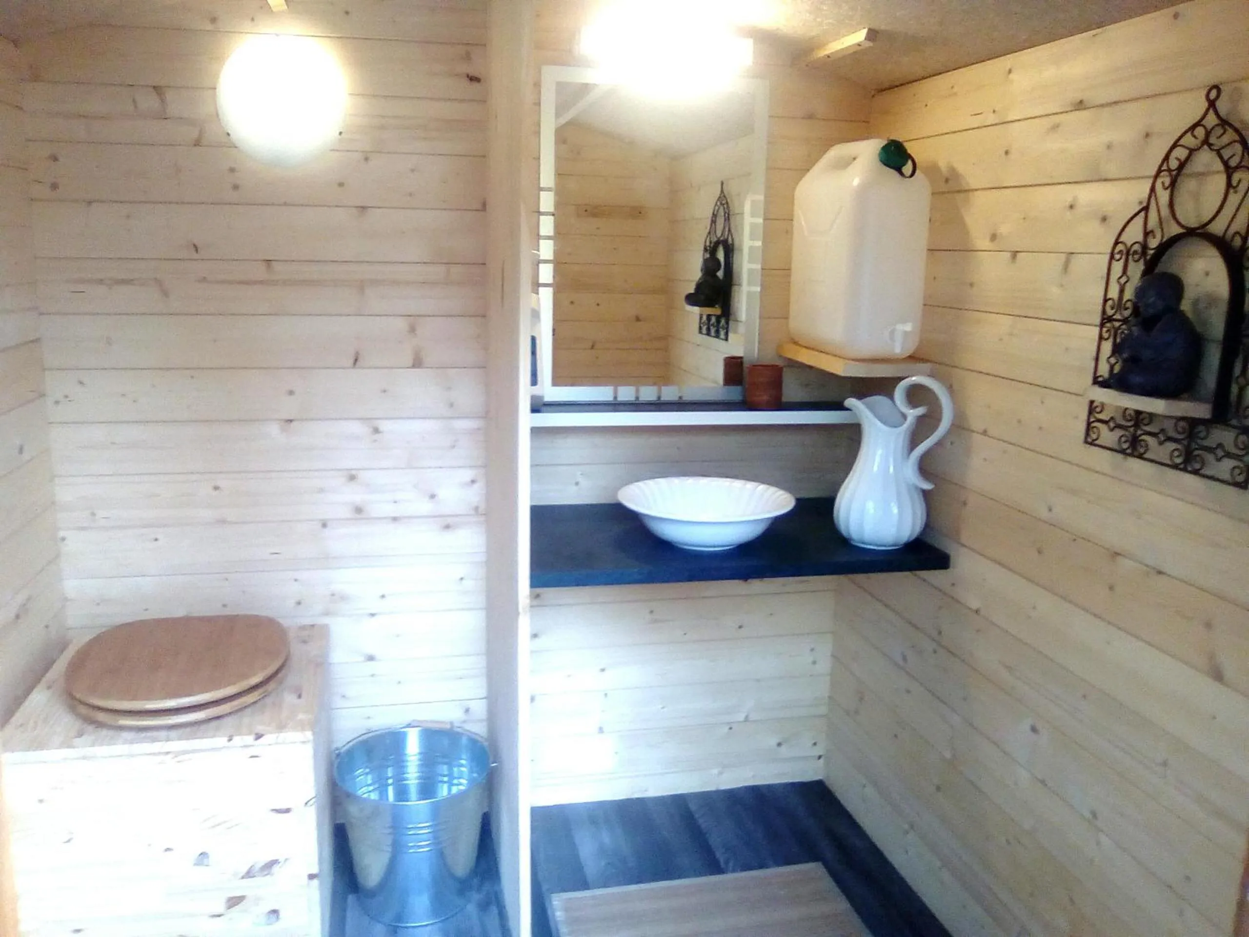 LES TONNEAUX DE L'EURE LOGEMENT INSOLITE