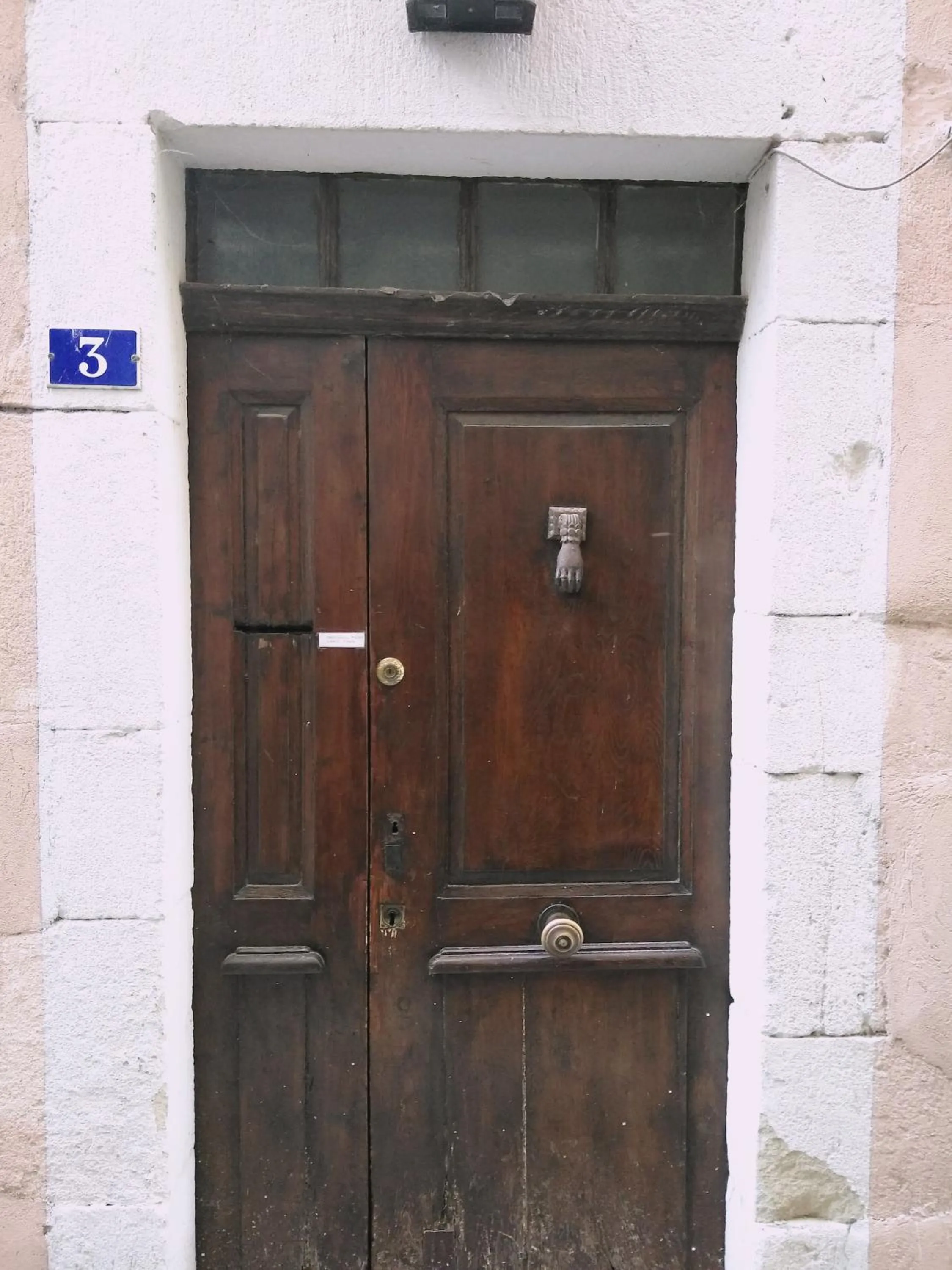 Facade/entrance in Les chambres Anglaises