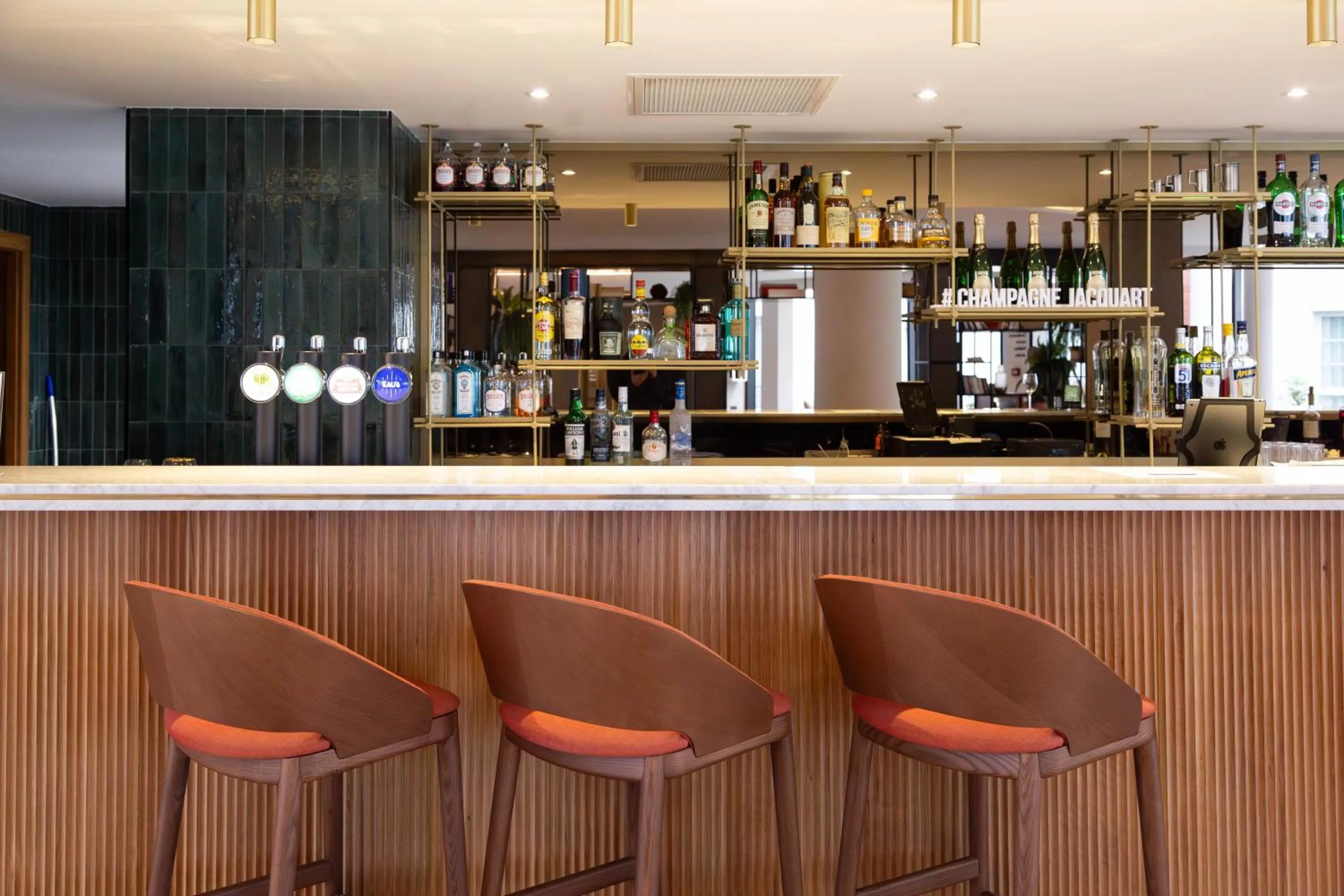 Lounge or bar in Paxton Paris MLV