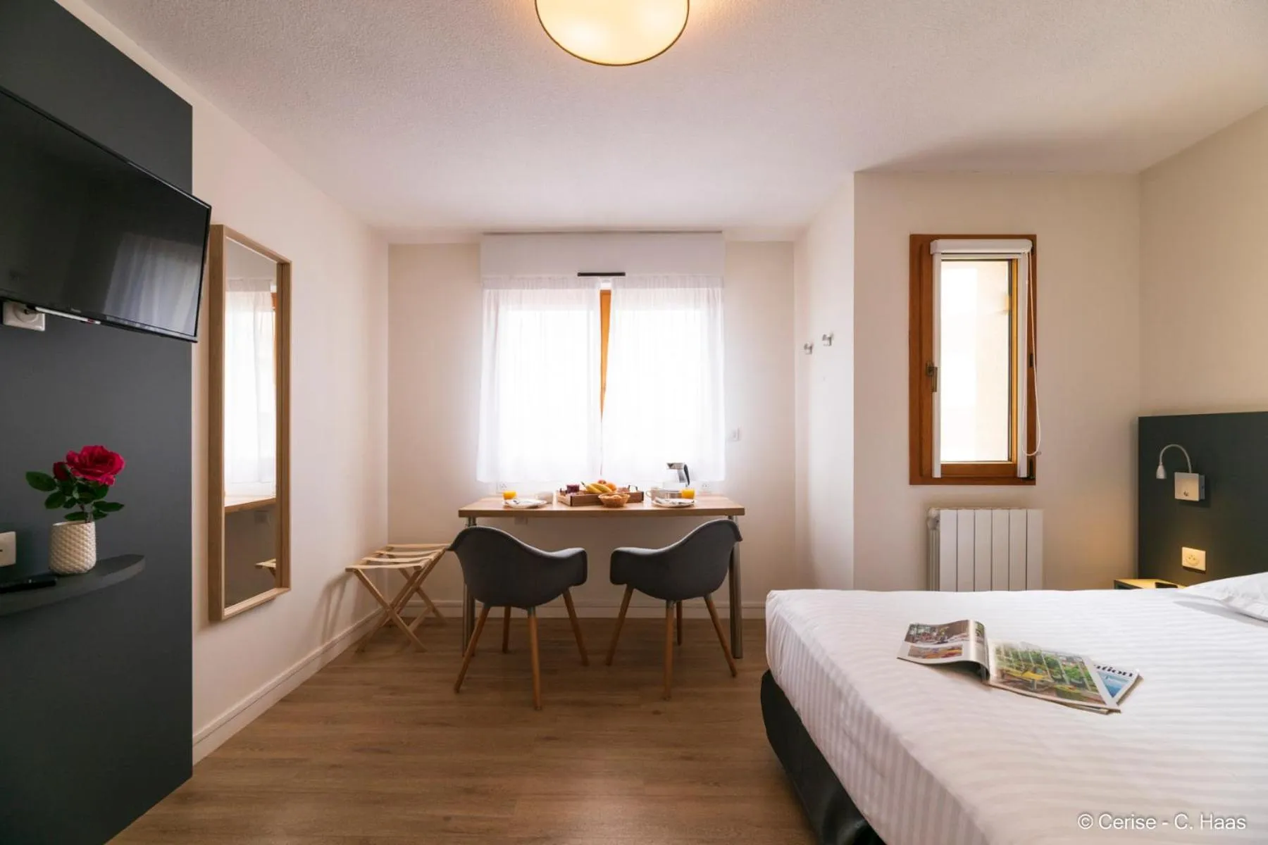 Bed in Cerise Nantes La Beaujoire