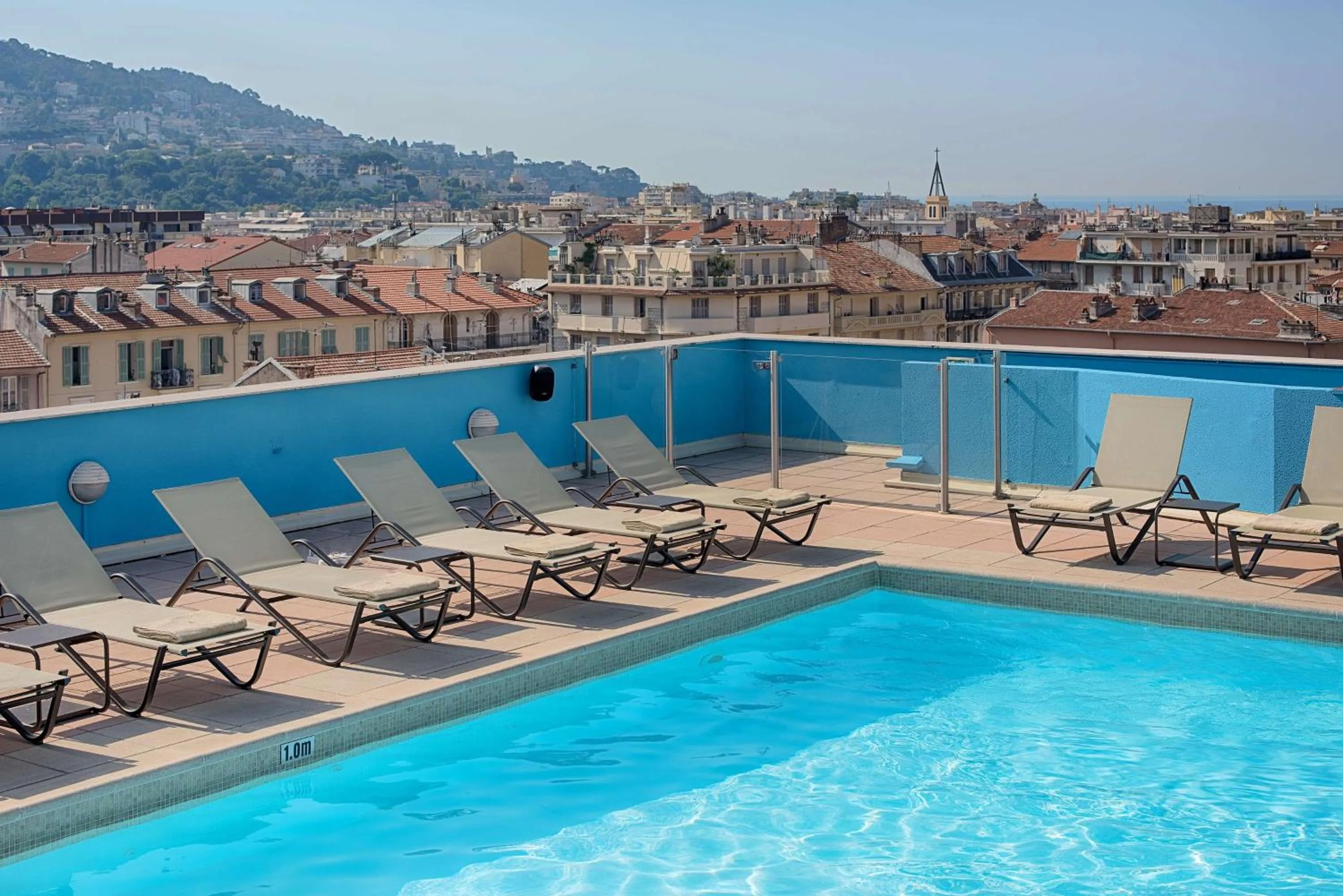 Pool view in NH Nice