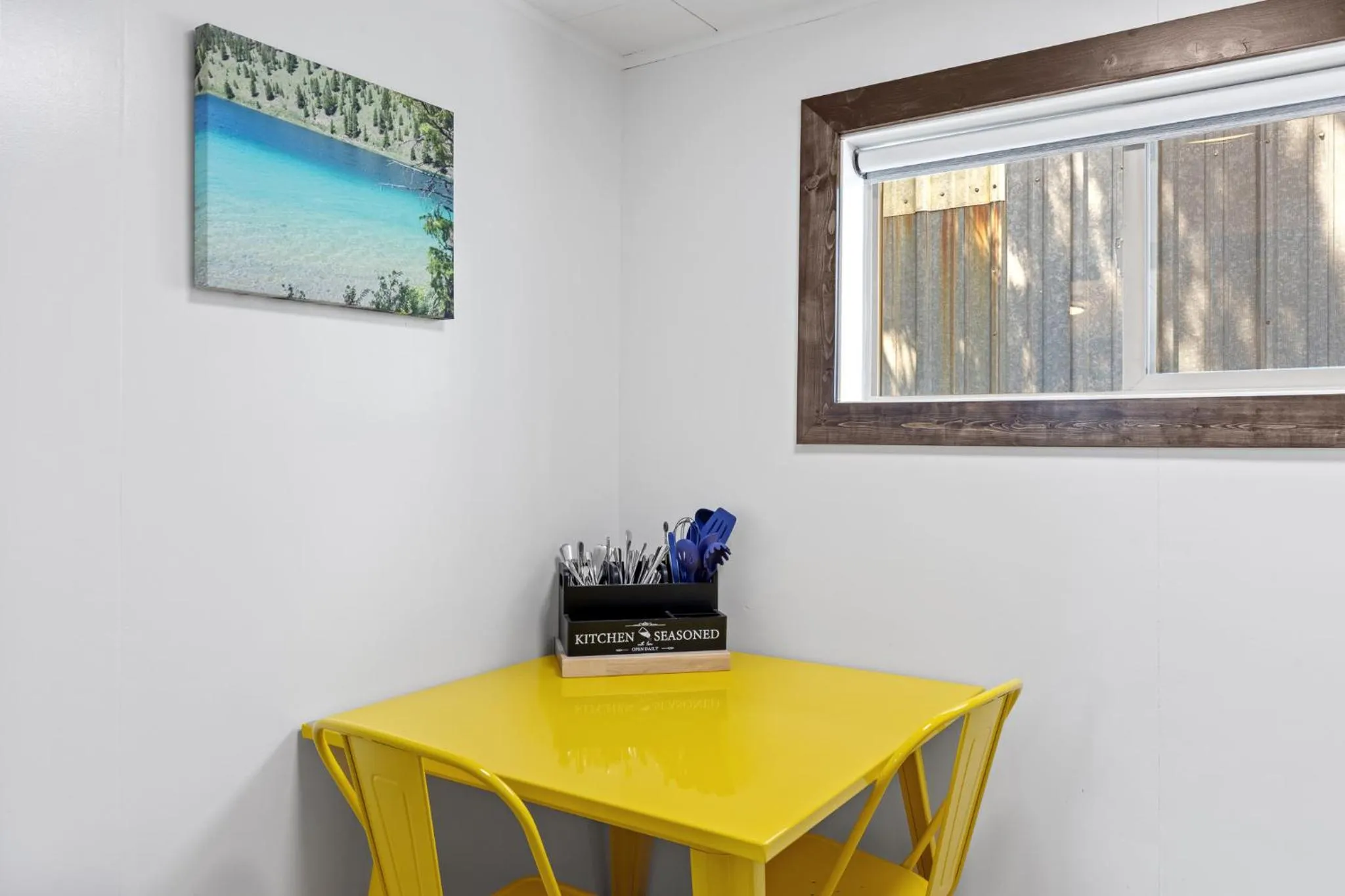Dining area in Lazy Duck Inn