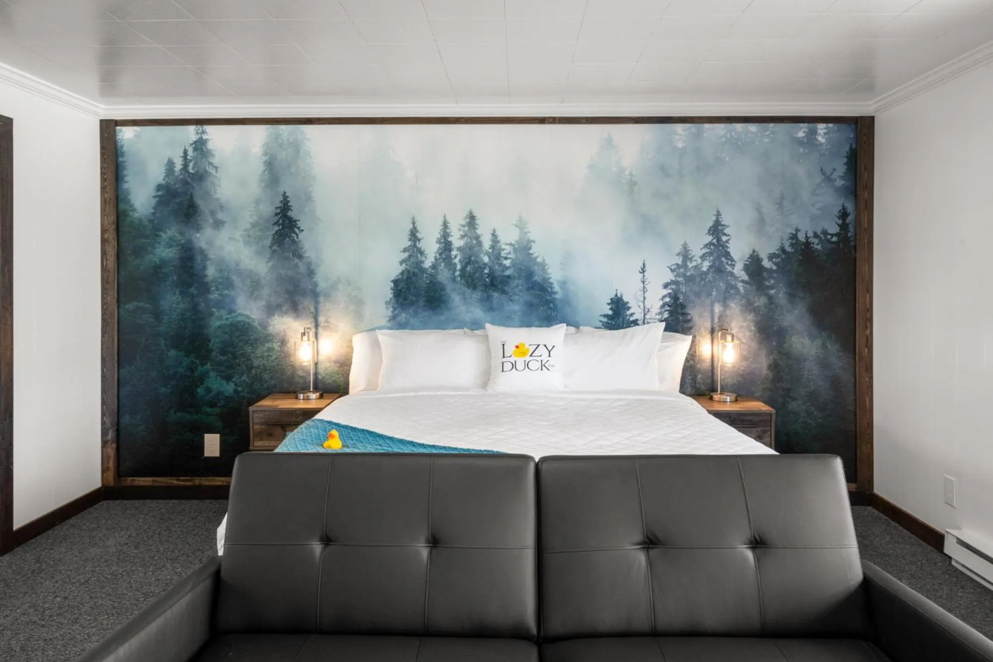 Bed in Lazy Duck Inn