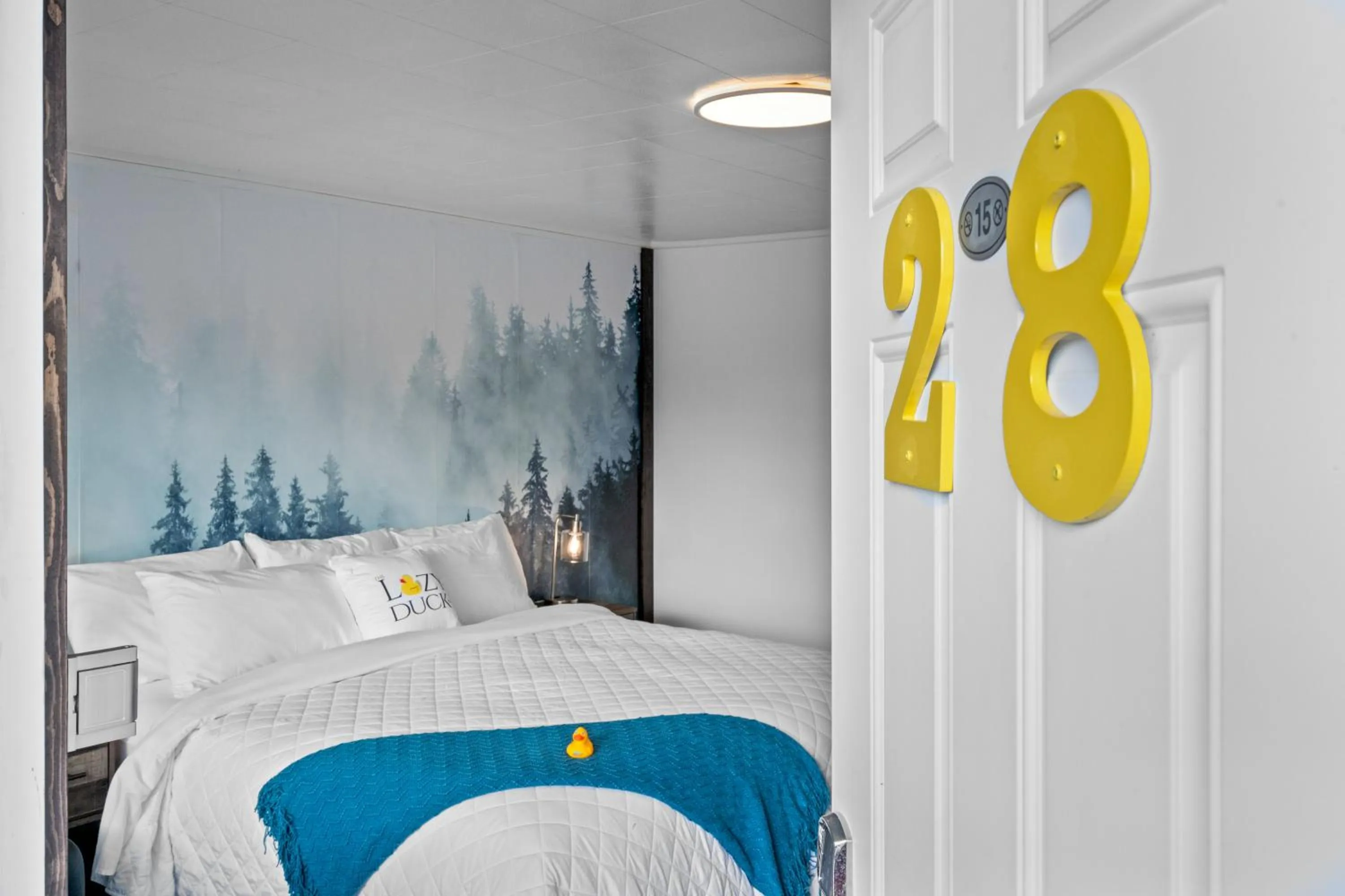 Bed in Lazy Duck Inn