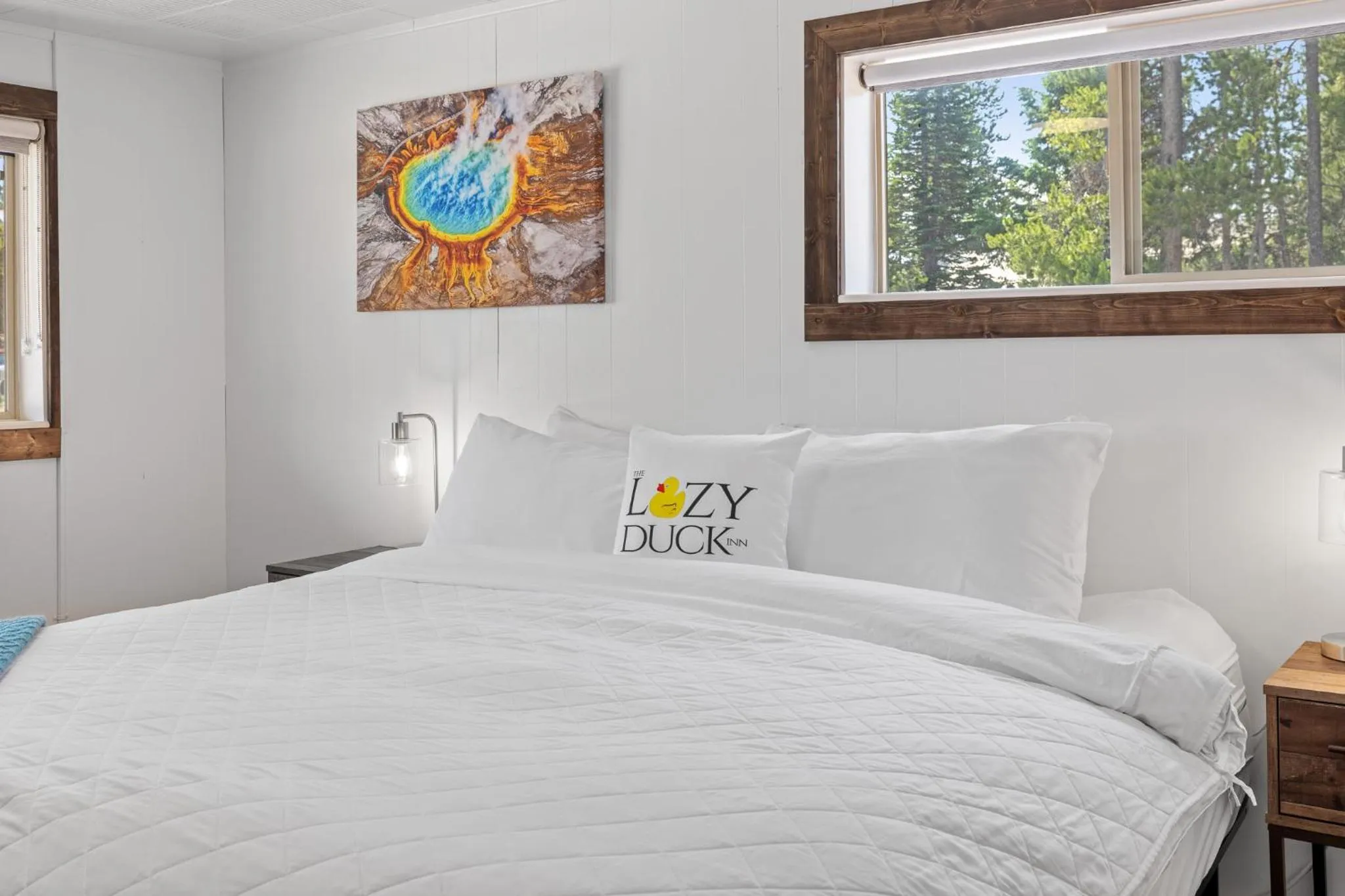 Bed in Lazy Duck Inn