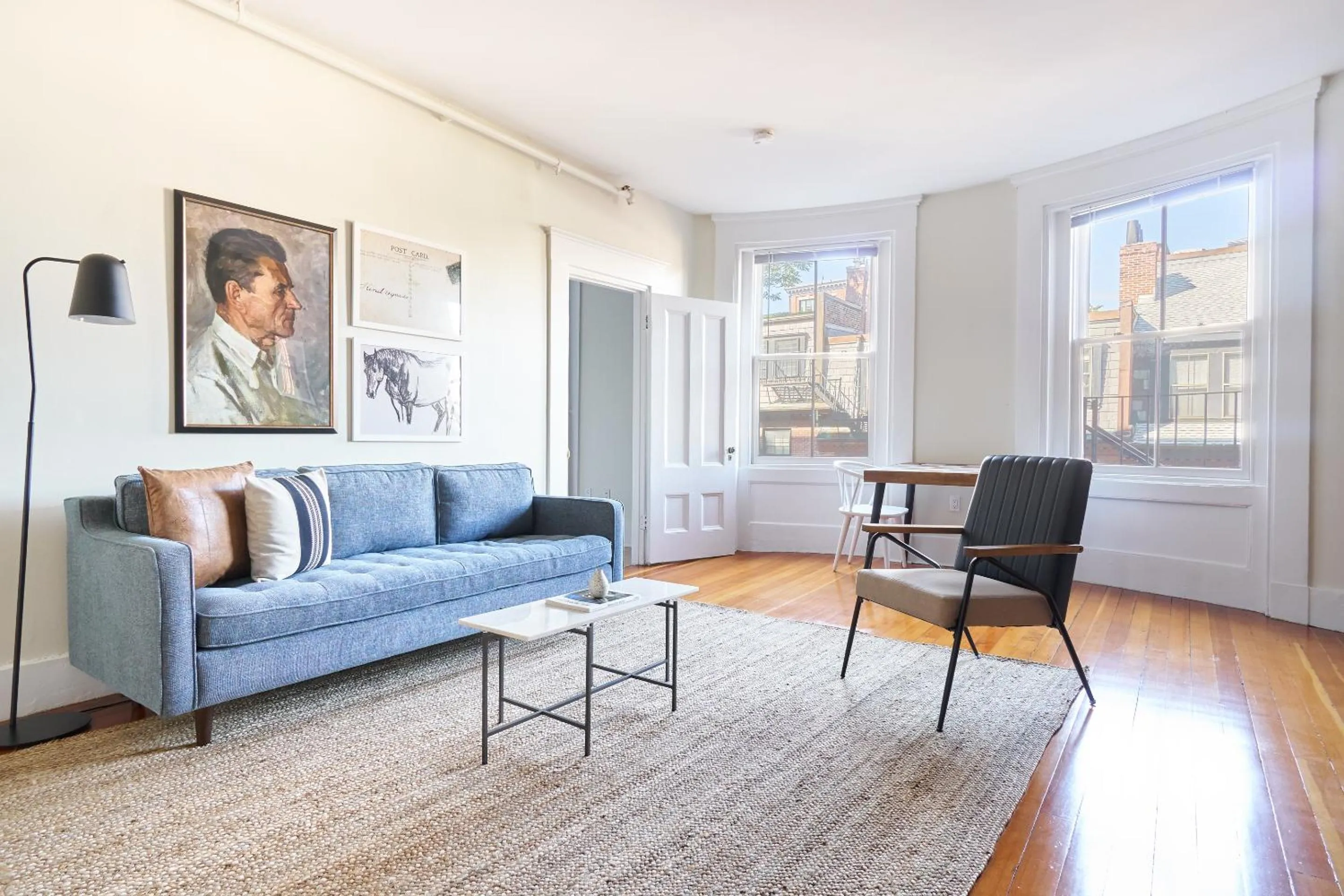 Living room in Sonder The Hancock