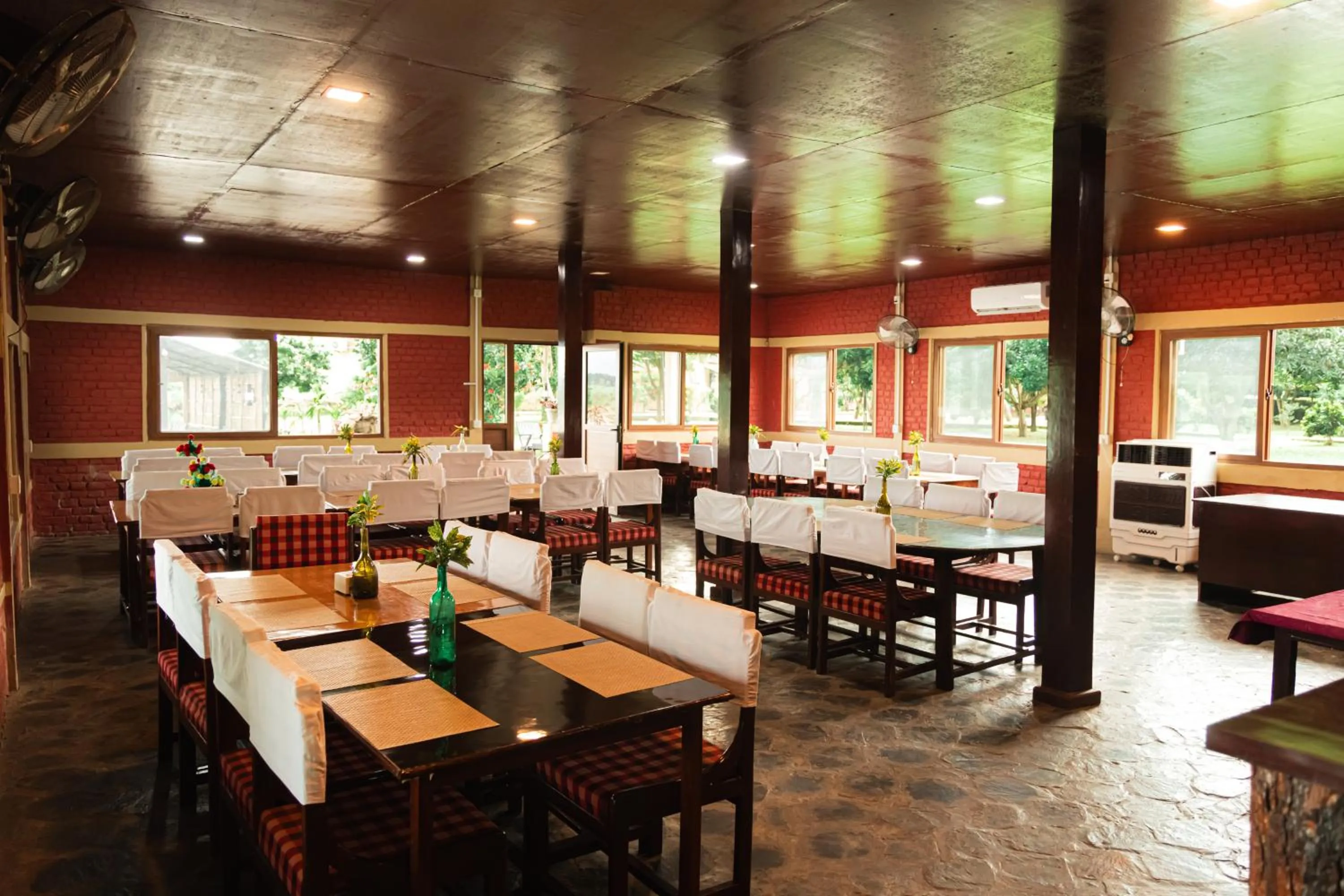 Restaurant/places to eat in Wild Adventure Resort - Sunset Point