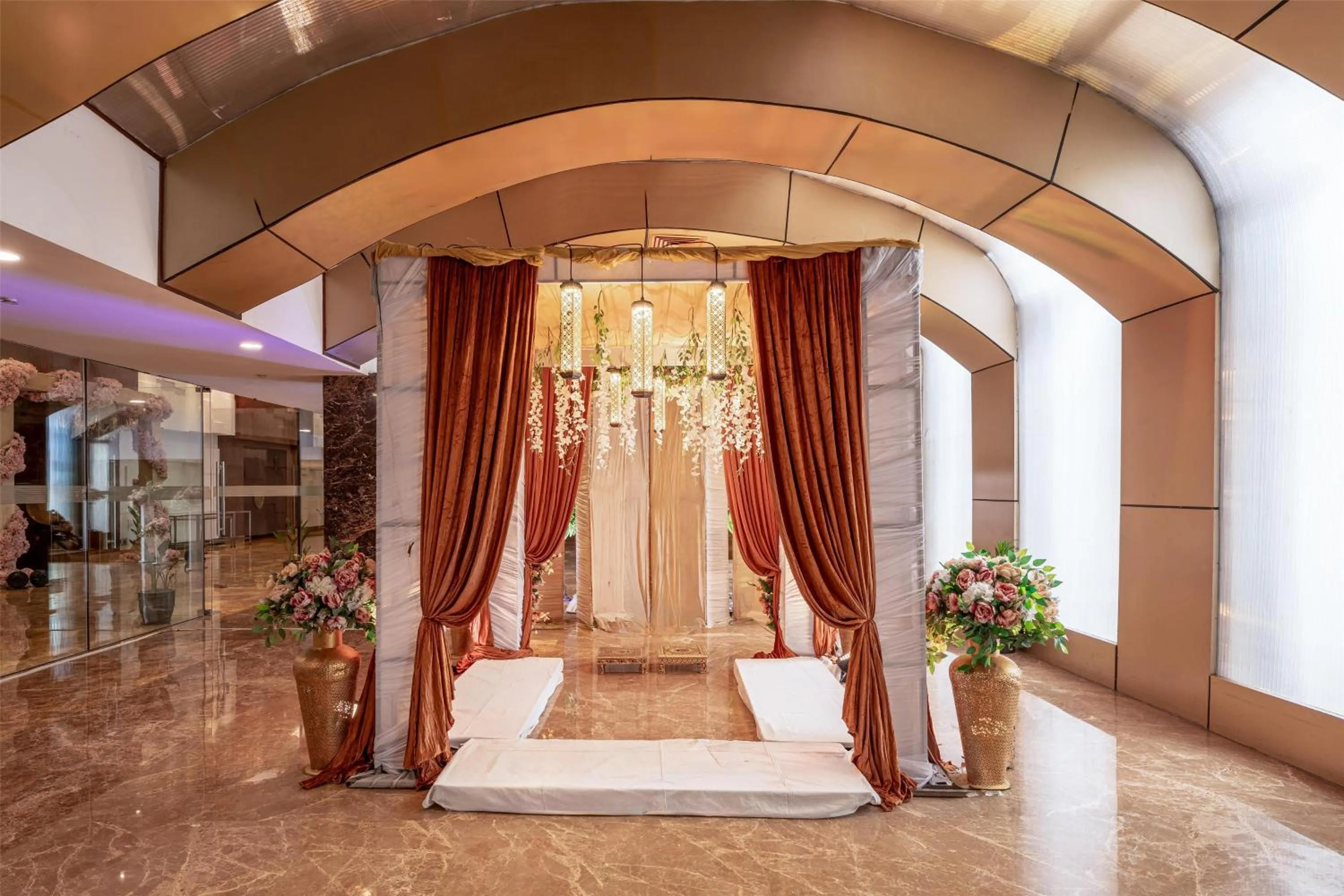 wedding, Bed in Radisson Blu Hotel MBD Ludhiana