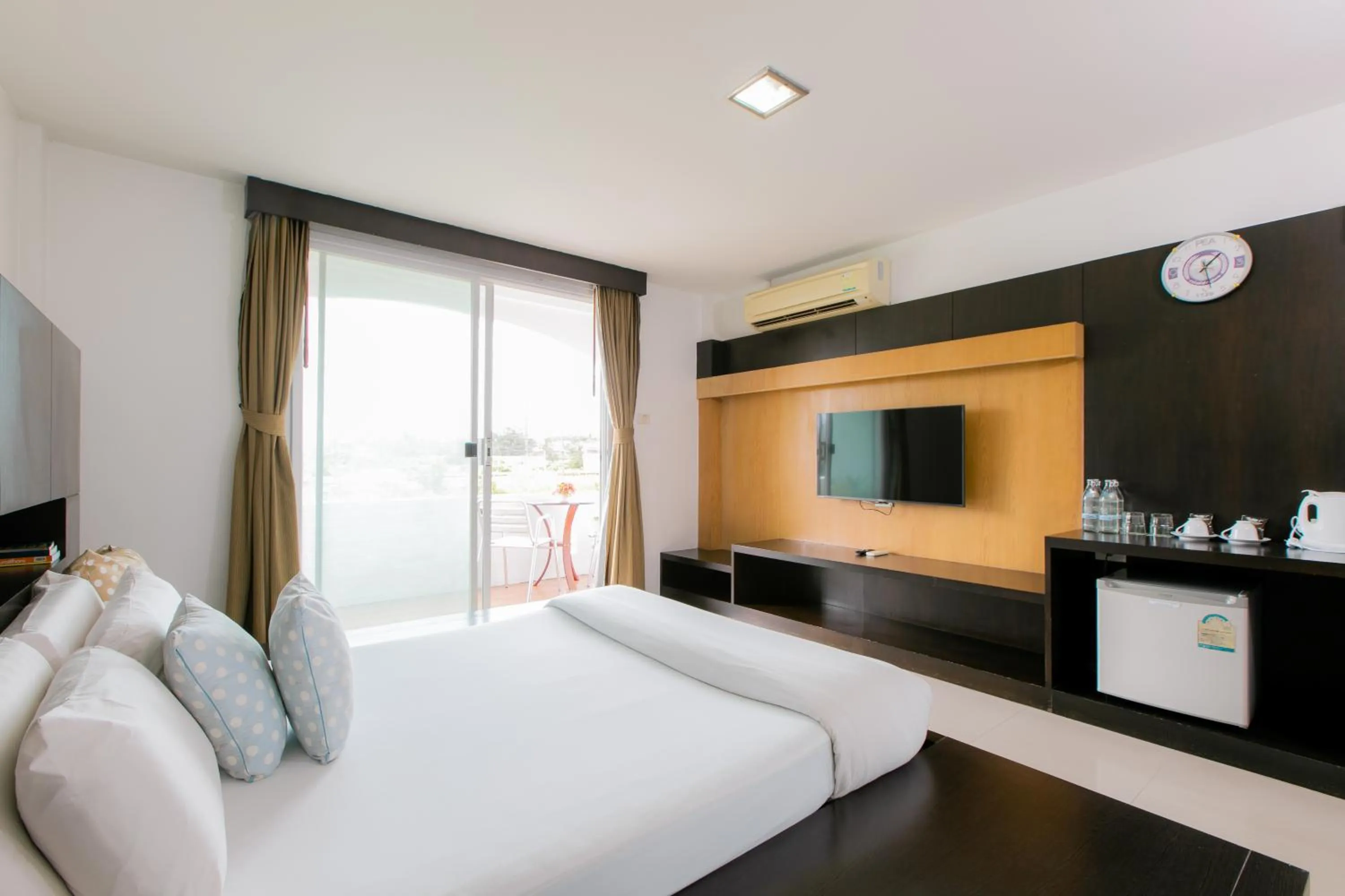 Bedroom, Bed in The Mercy Hotel