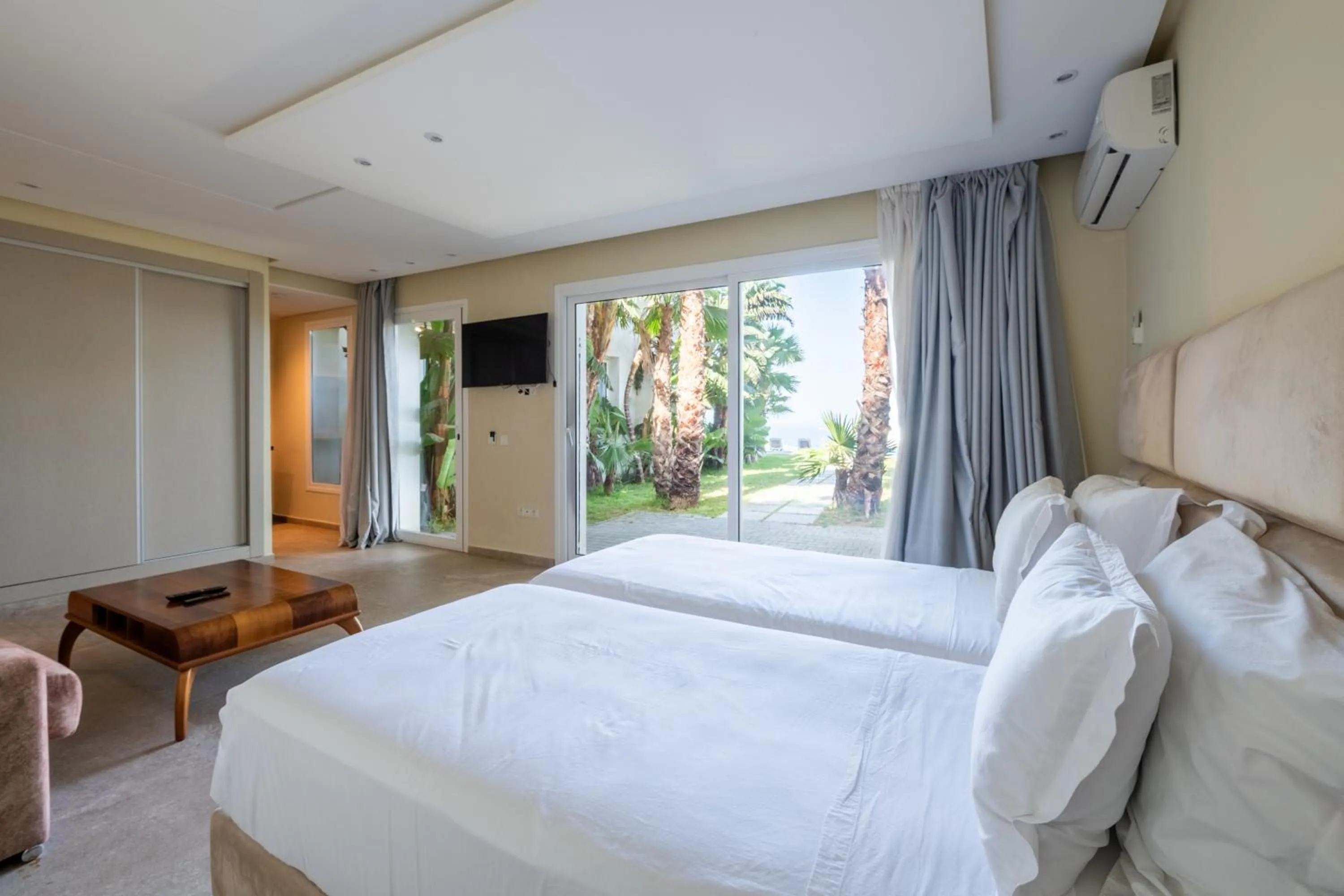 Bed in Le Tanger Résidence Hôtelière