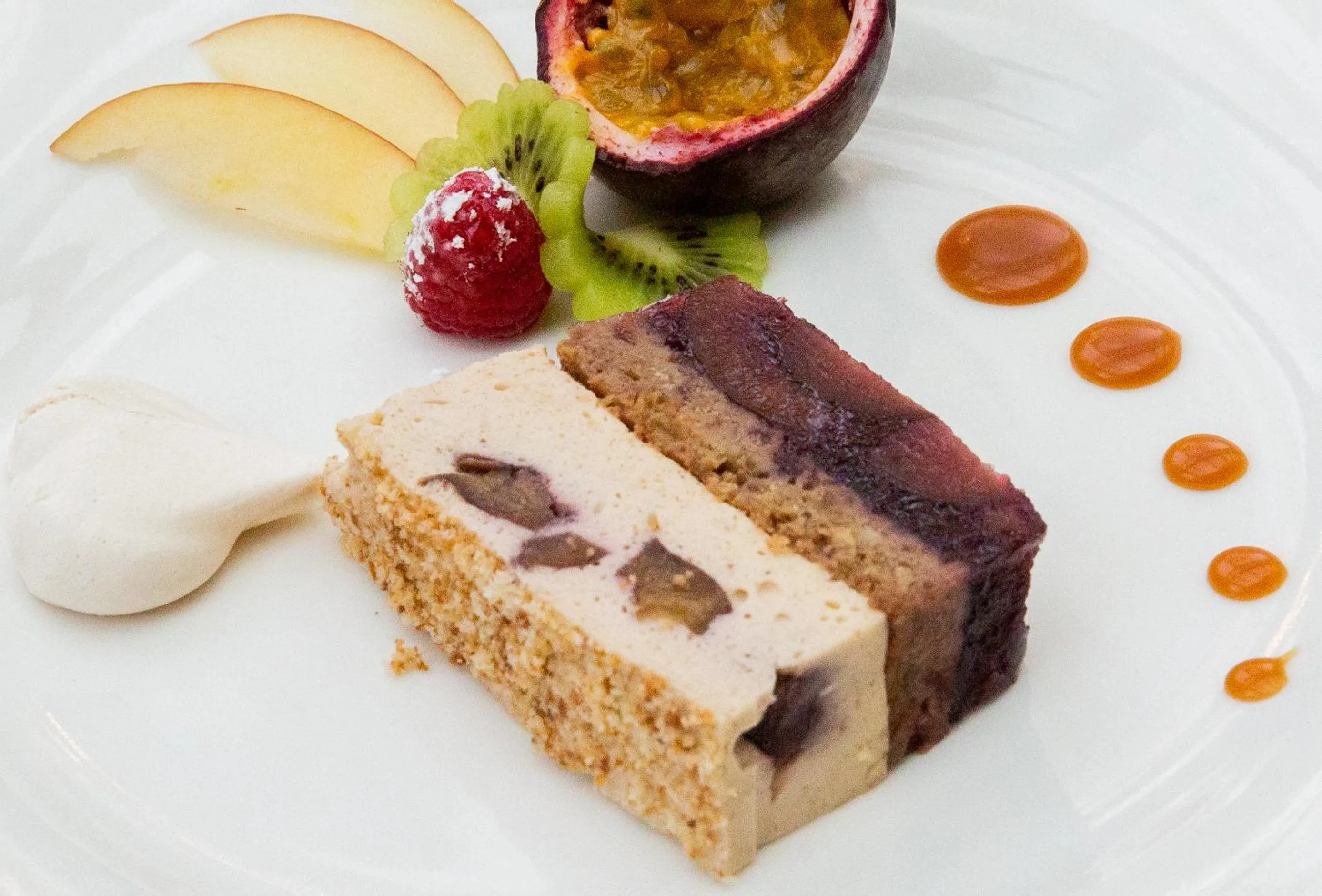 Meals in Logis Hôtel Restaurant De La Poste et SPA de Montagne