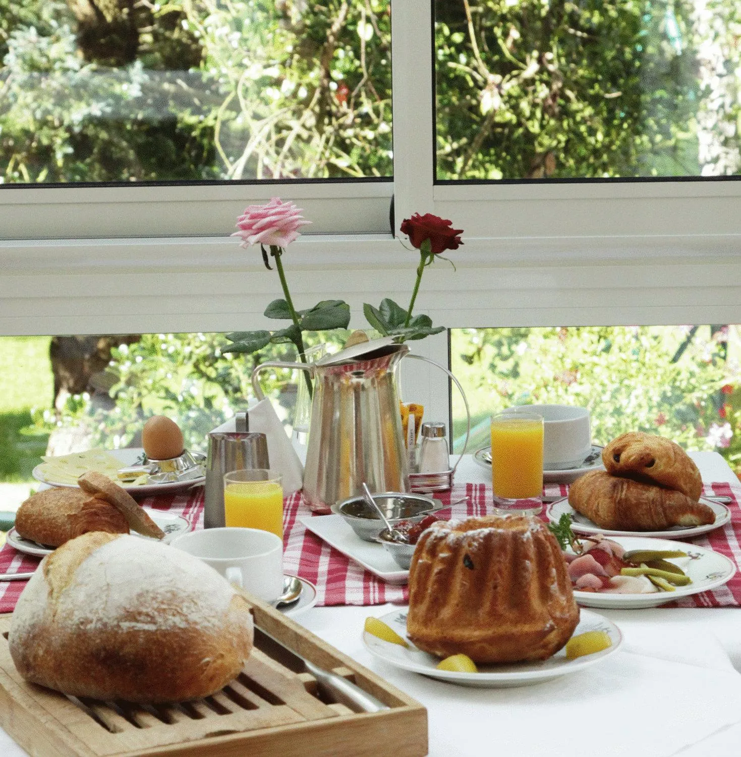 Continental breakfast in Logis Hôtel Restaurant De La Poste et SPA de Montagne