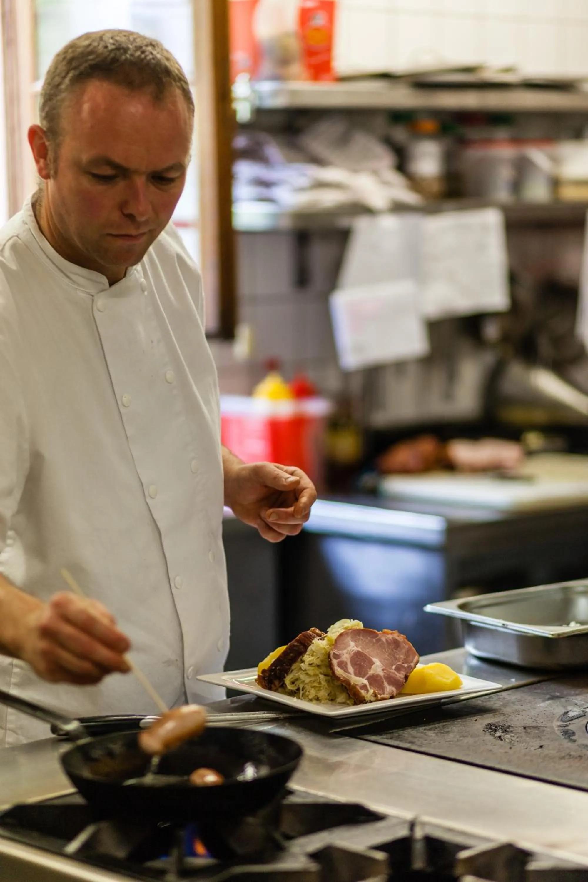 Food in Logis Hôtel Restaurant De La Poste et SPA de Montagne